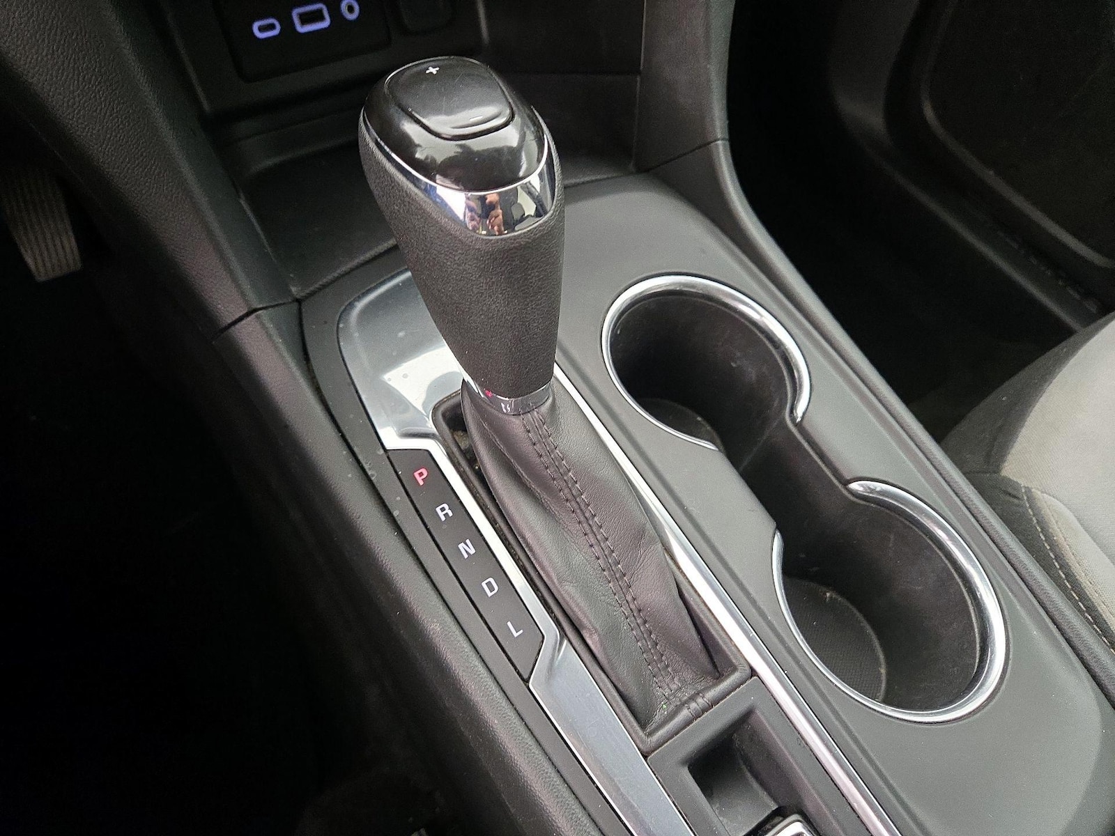 2019 Chevrolet Equinox LS - Photo 18