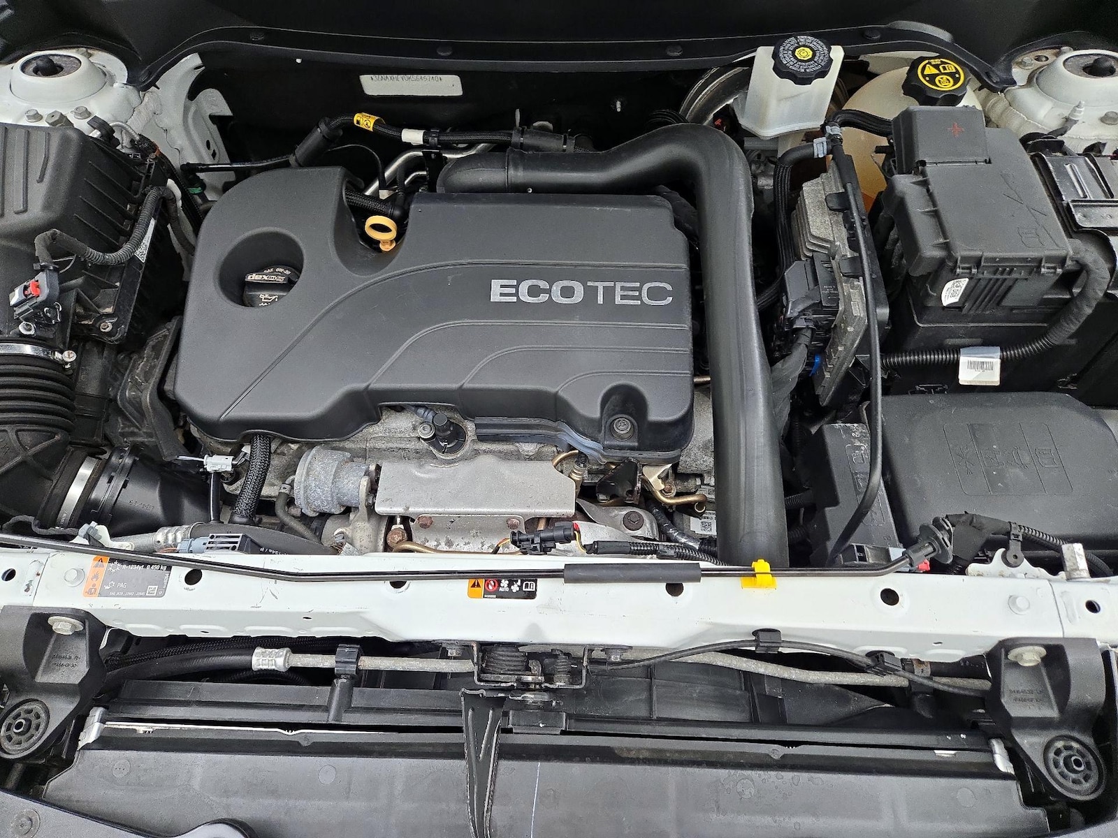 2019 Chevrolet Equinox LS - Photo 22