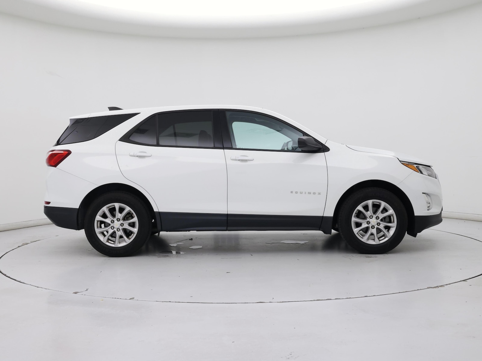 2019 Chevrolet Equinox LS - Photo 8