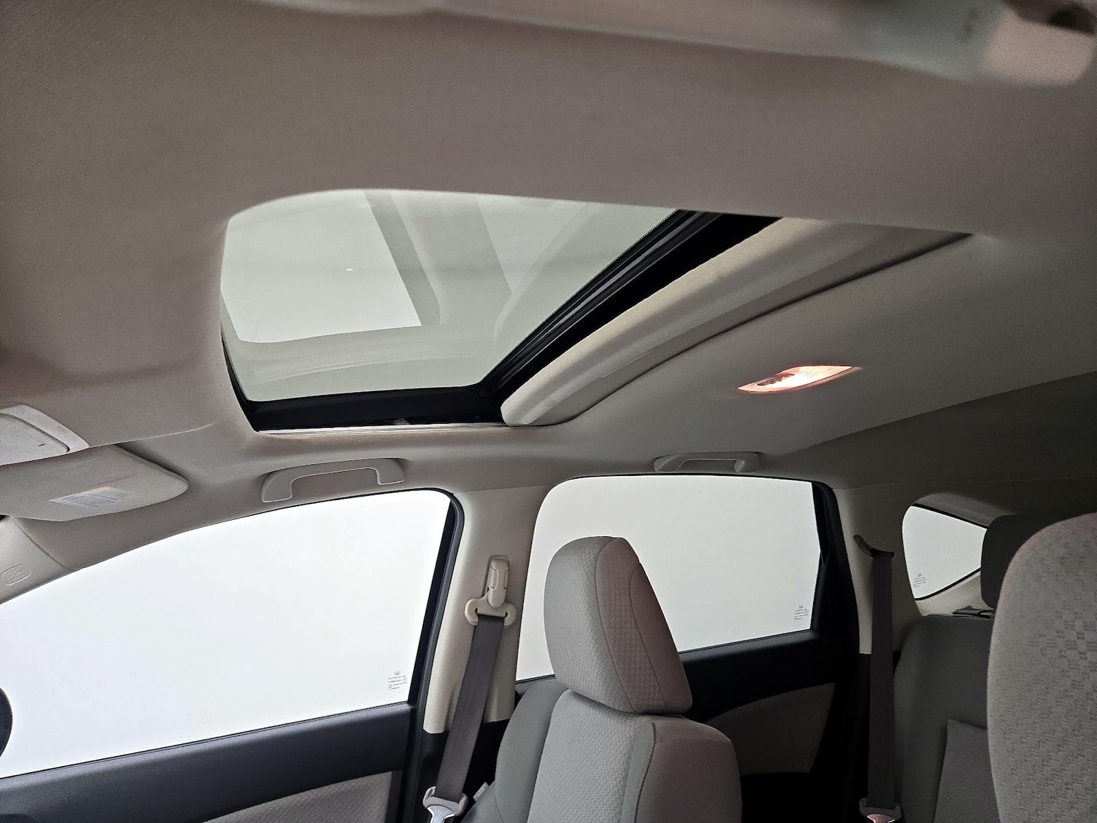 Sunroof(s) & Overhead Airbags
