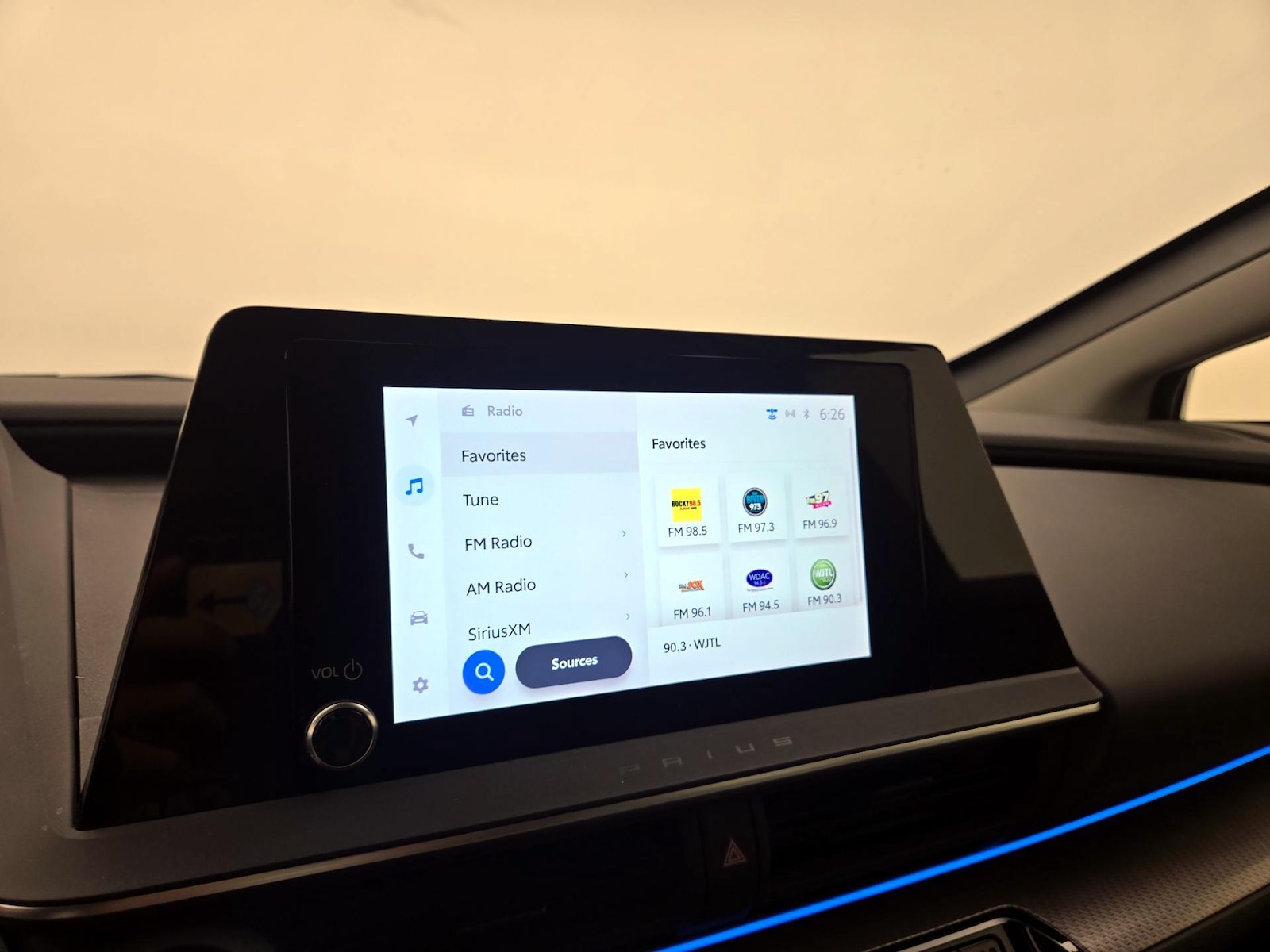 2023 Toyota Prius XLE - Photo 17
