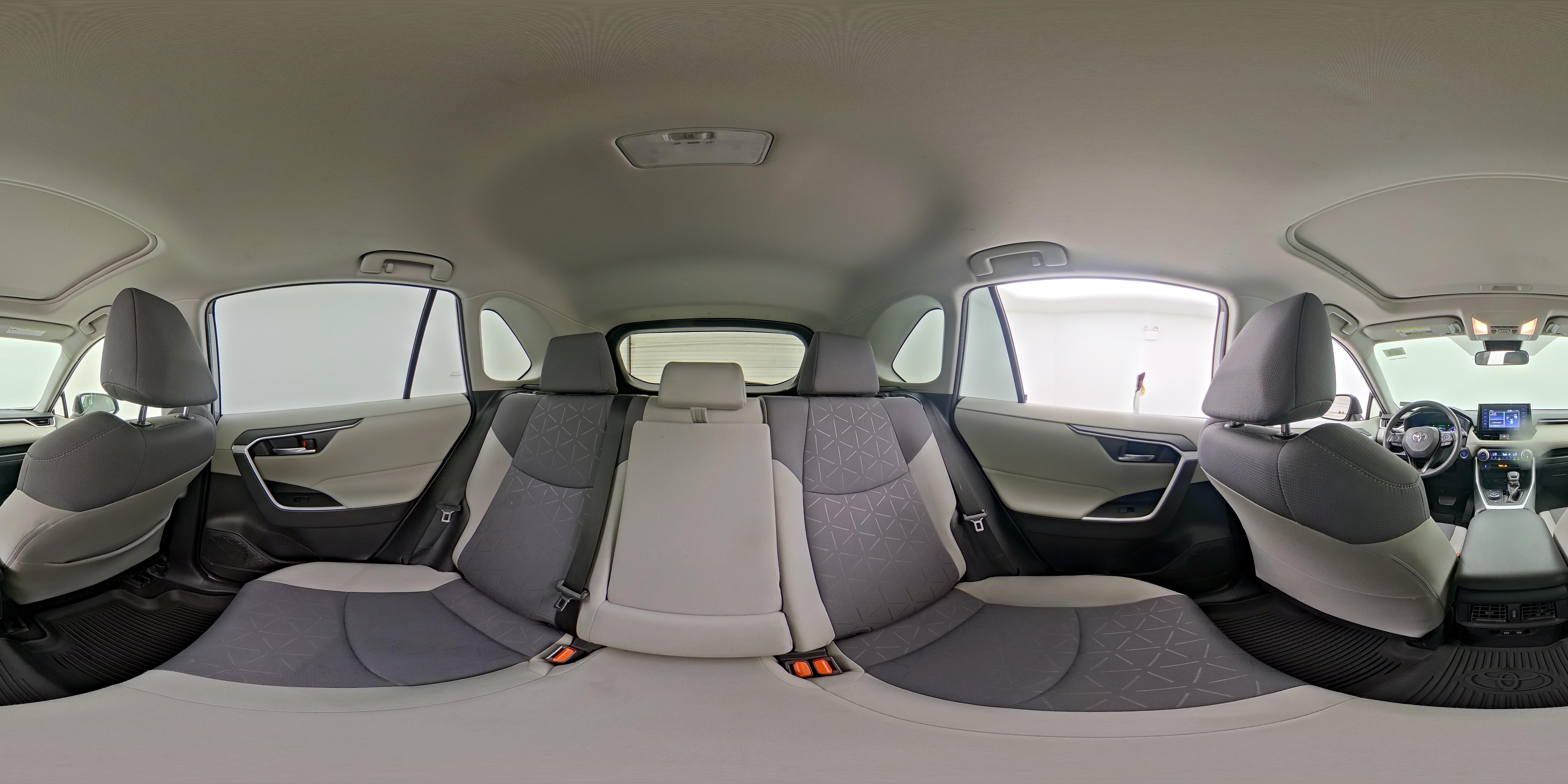 2021 Toyota RAV4 XLE - Photo 24