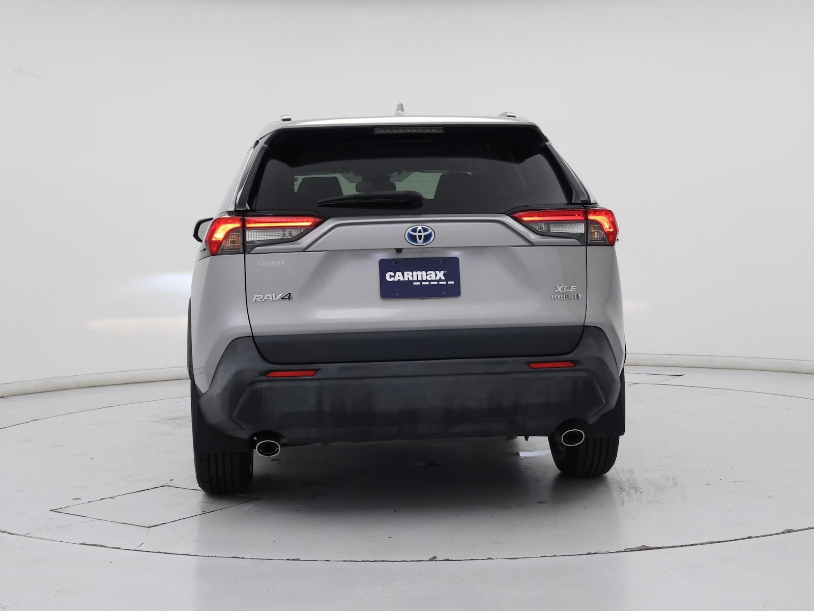 2021 Toyota RAV4 XLE - Photo 7