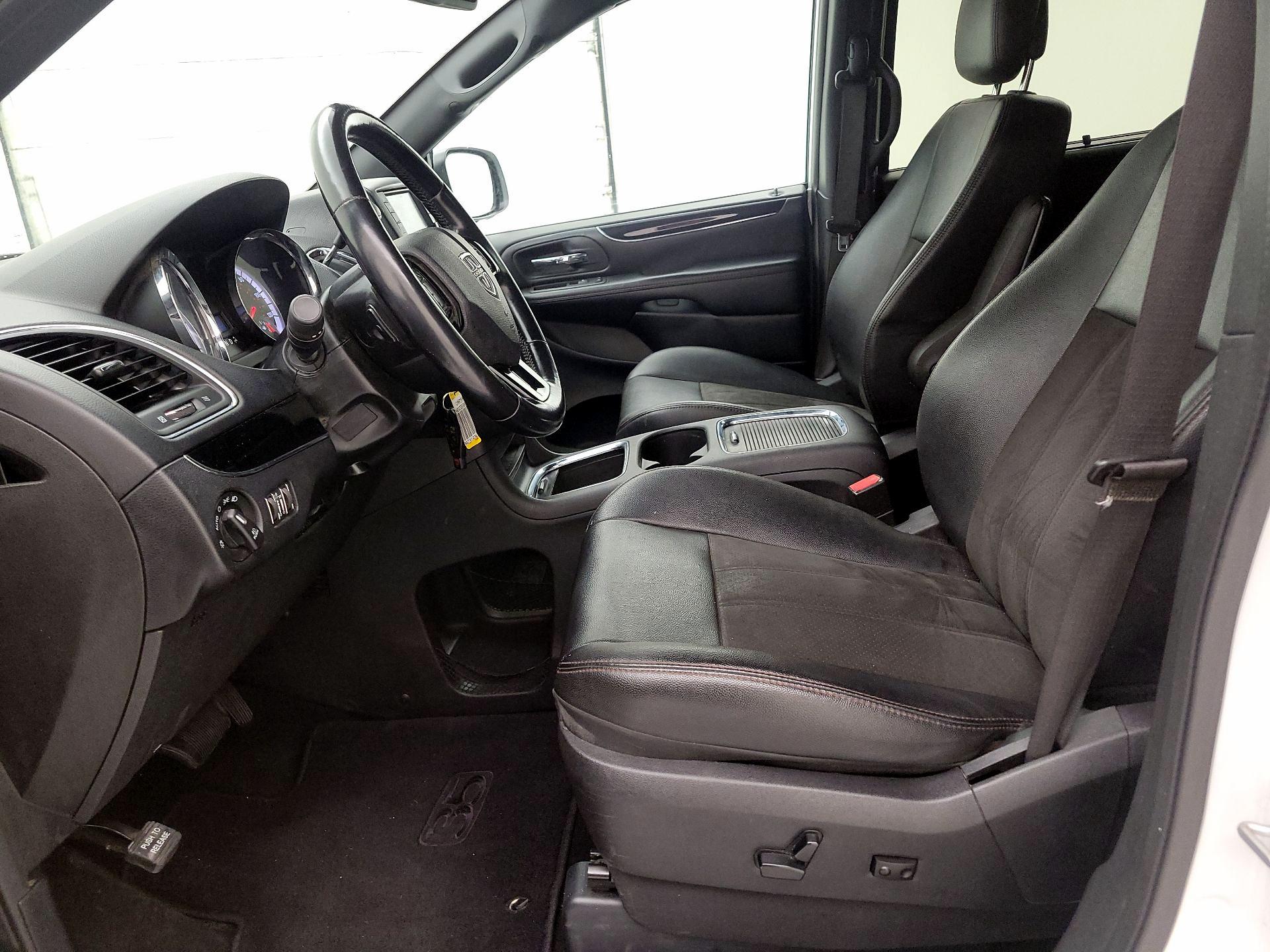 Thumbnail: 2019 Dodge Grand Caravan - 11