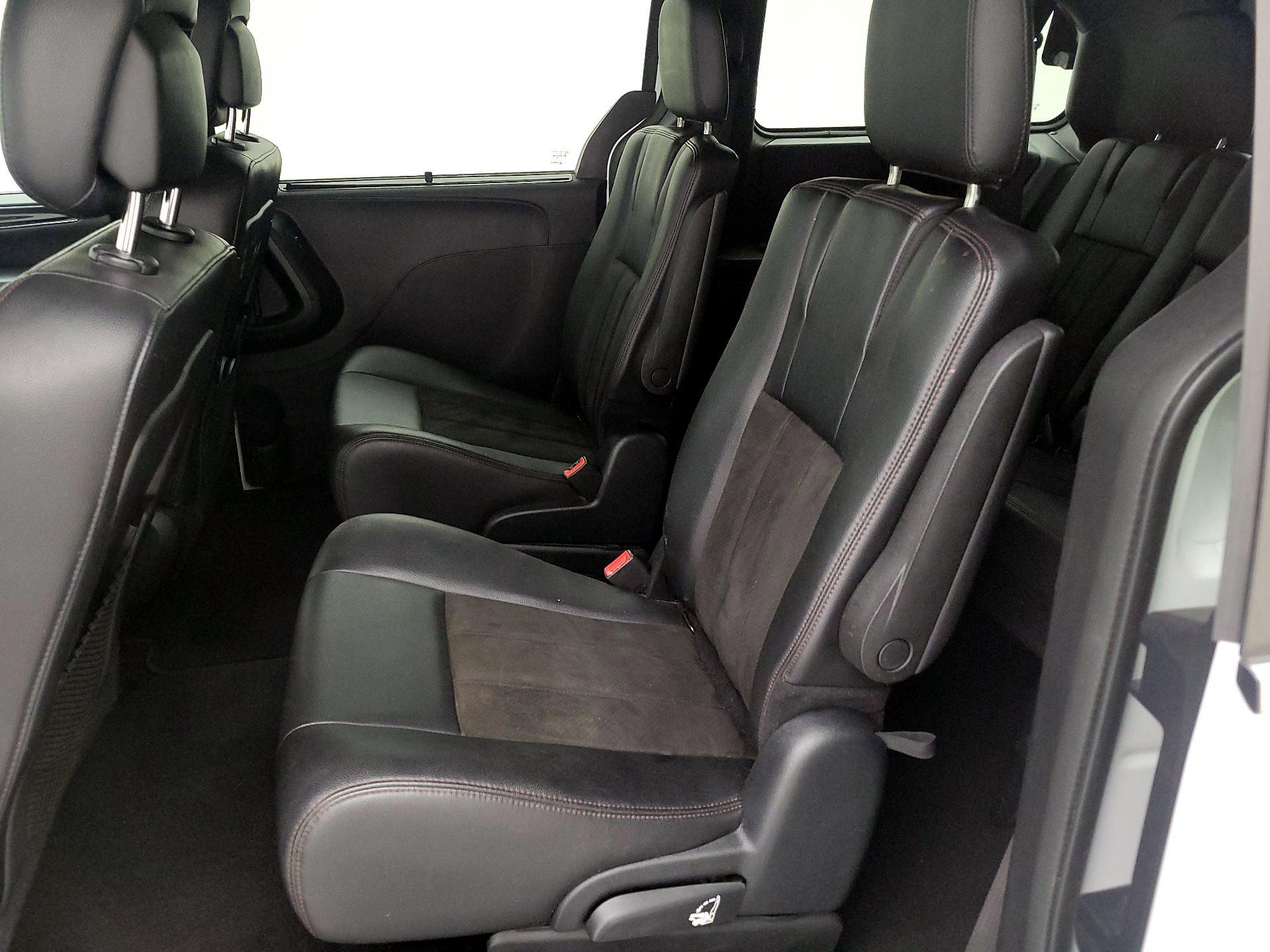 Thumbnail: 2019 Dodge Grand Caravan - 18