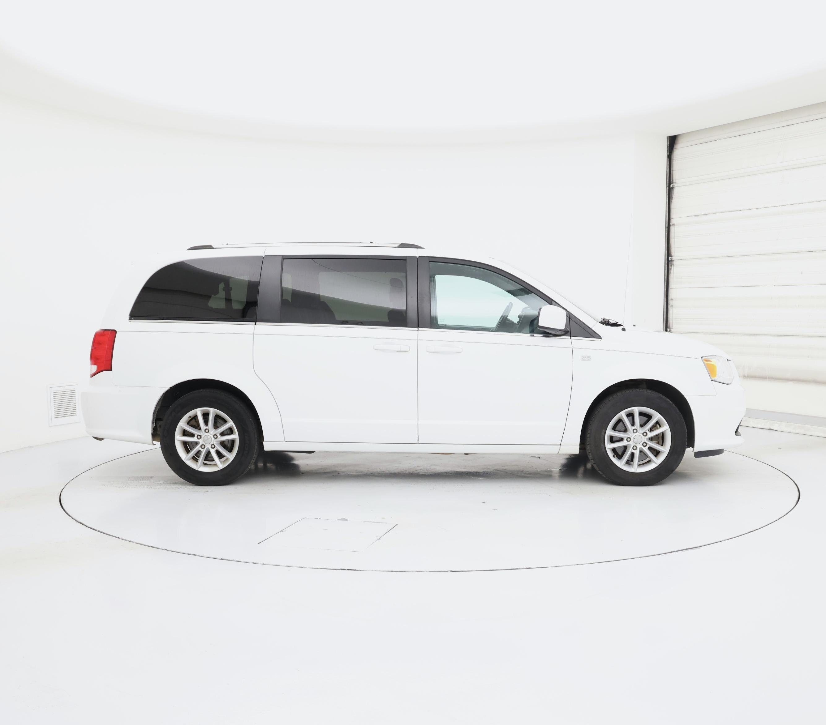 Thumbnail: 2019 Dodge Grand Caravan - 7