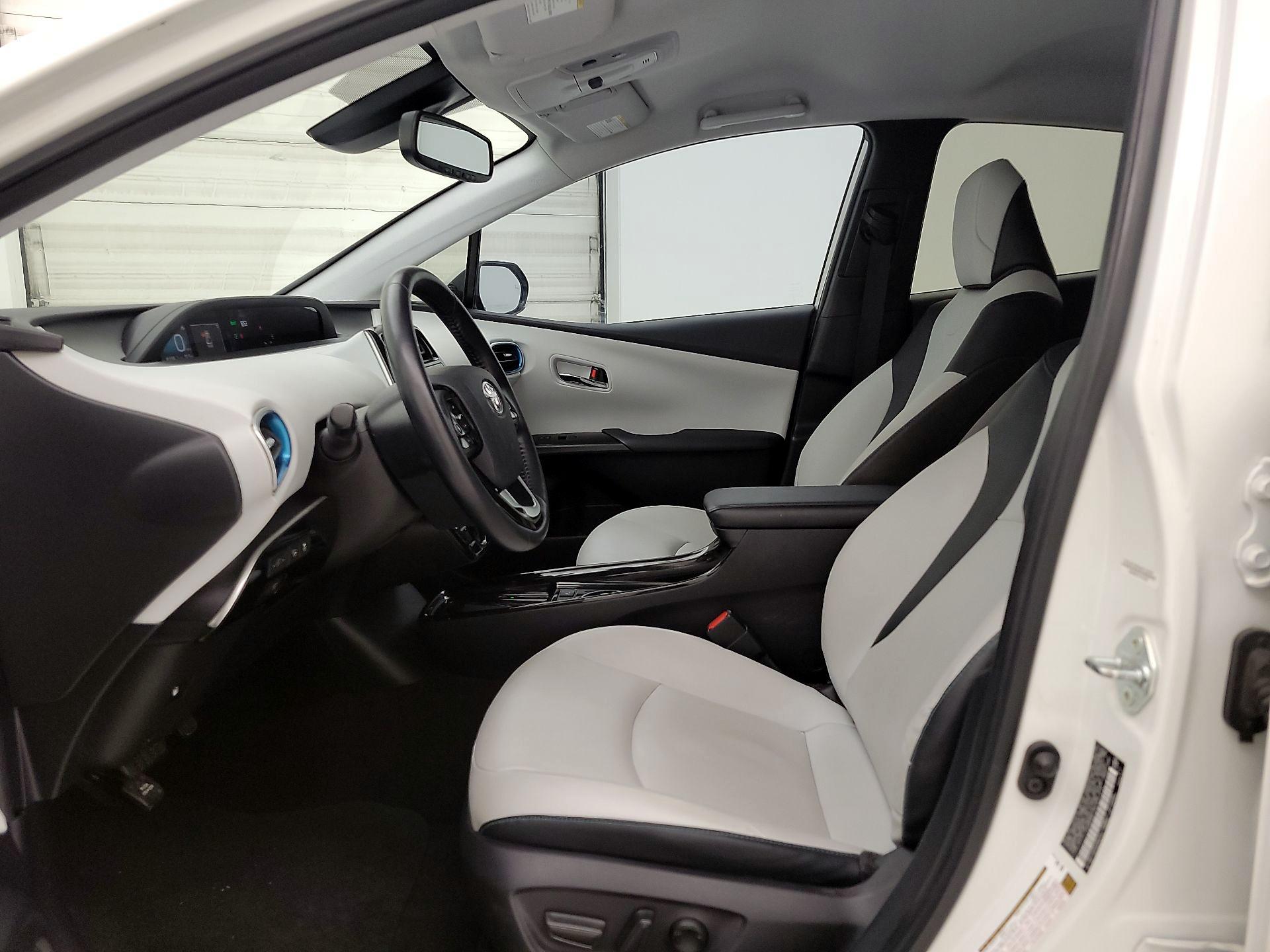 Thumbnail: 2019 Toyota Prius - 11