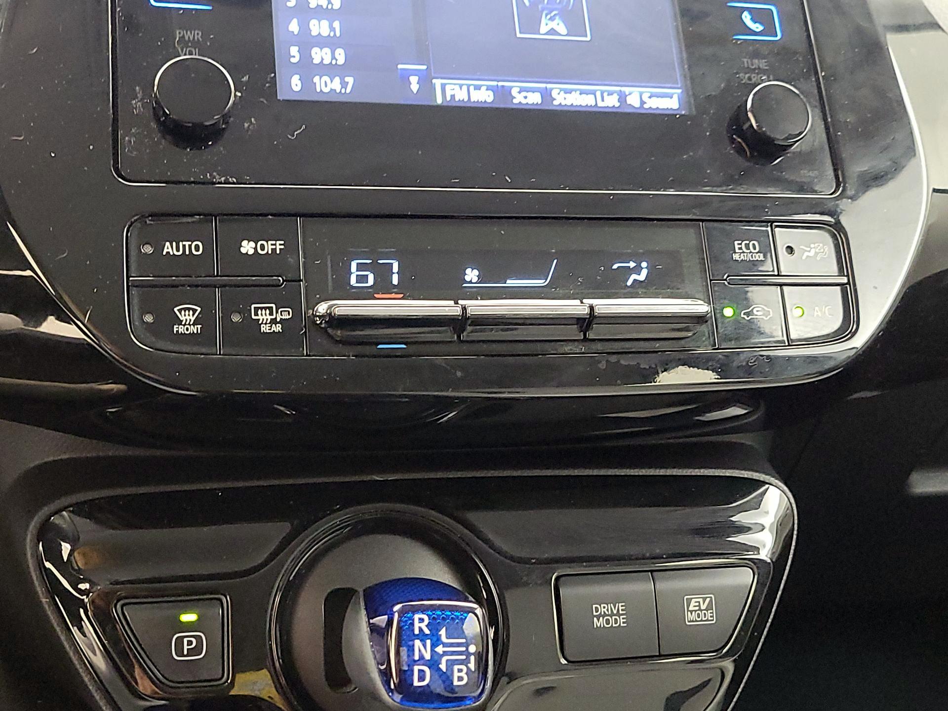 Thumbnail: 2019 Toyota Prius - 16