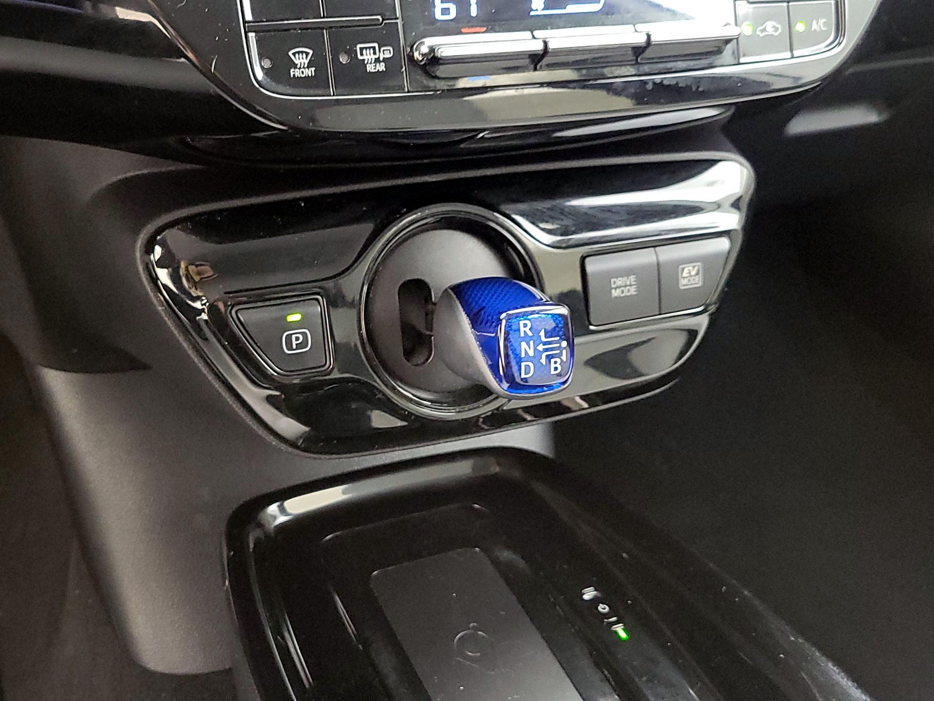 Thumbnail: 2019 Toyota Prius - 17