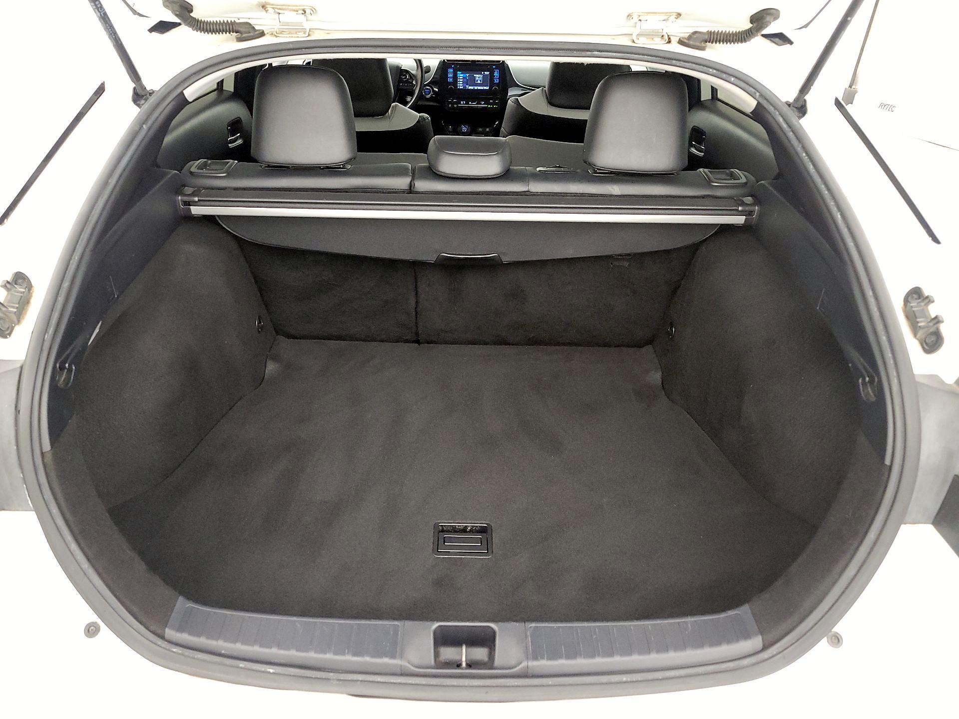 Thumbnail: 2019 Toyota Prius - 20