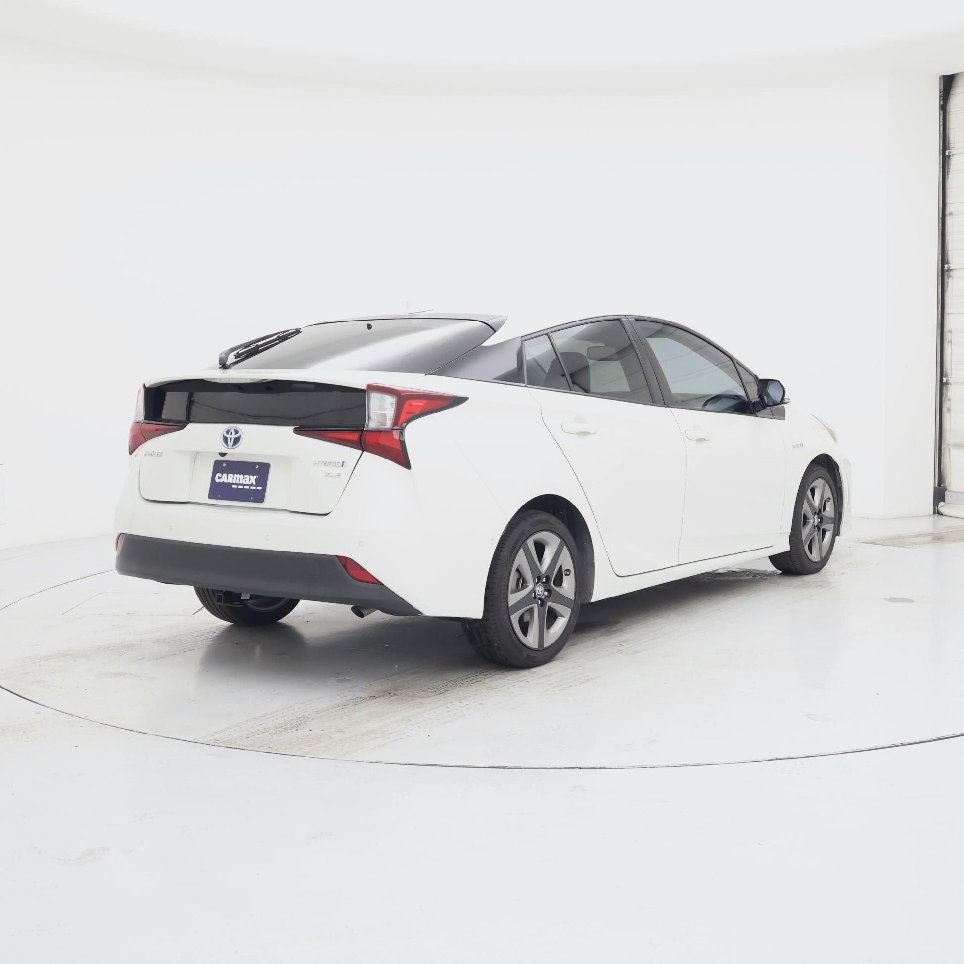 Thumbnail: 2019 Toyota Prius - 8