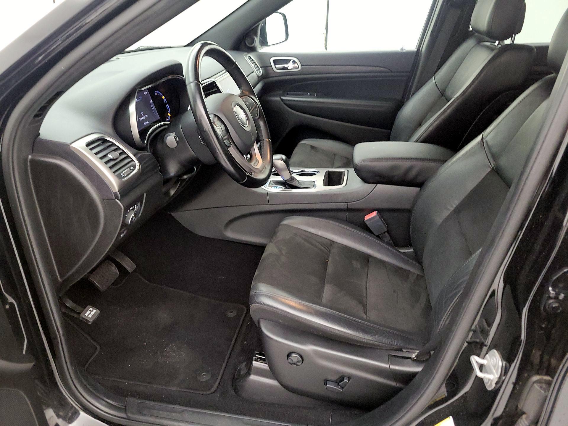 Thumbnail: 2020 Jeep Grand Cherokee - 11