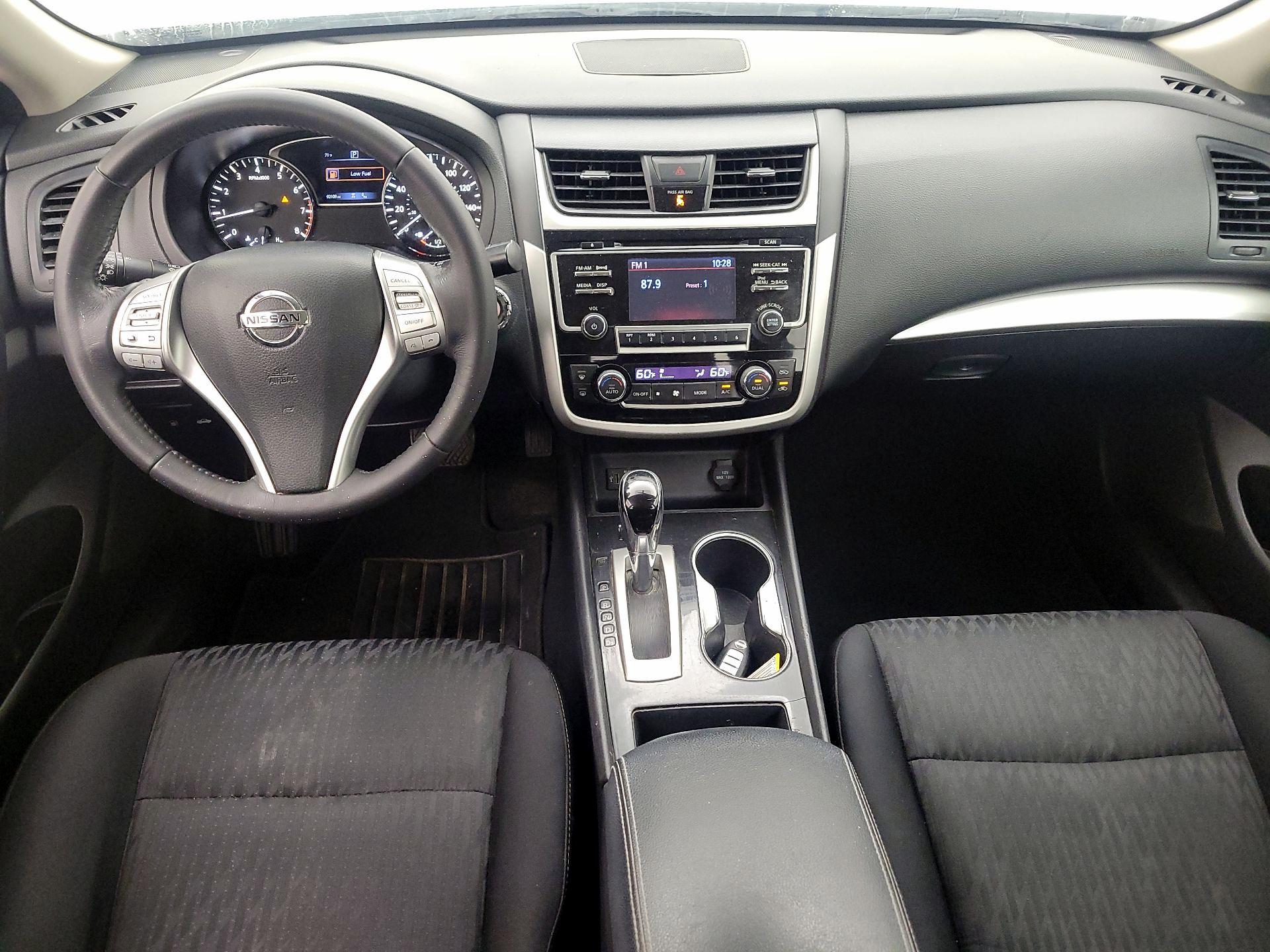 Thumbnail: 2018 Nissan Altima - 9