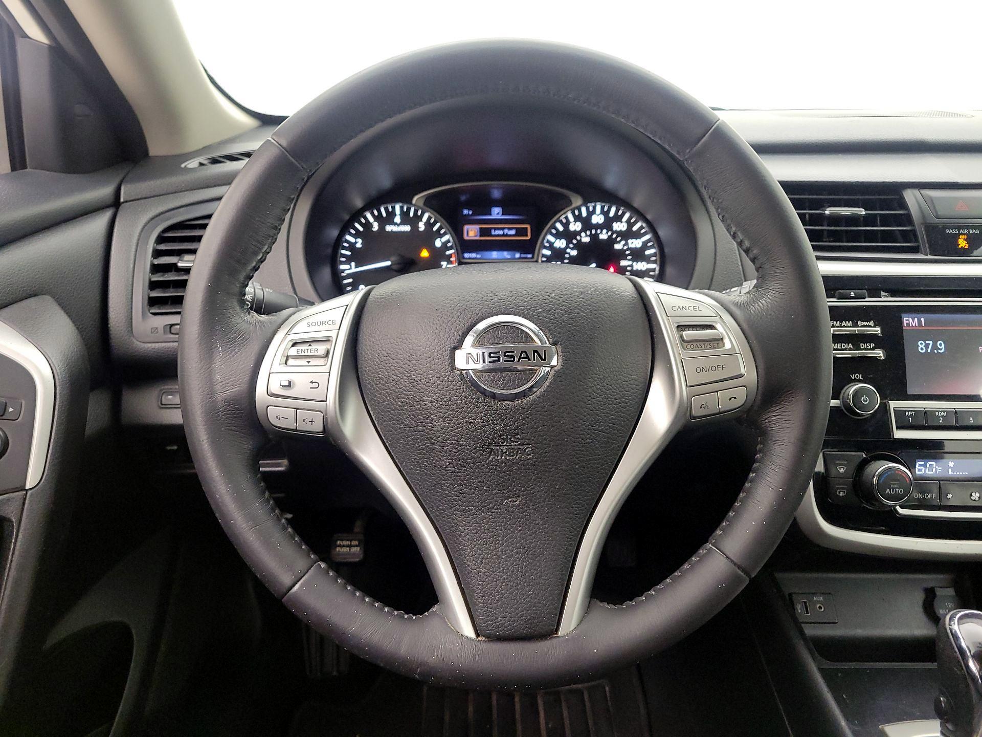 Thumbnail: 2018 Nissan Altima - 10