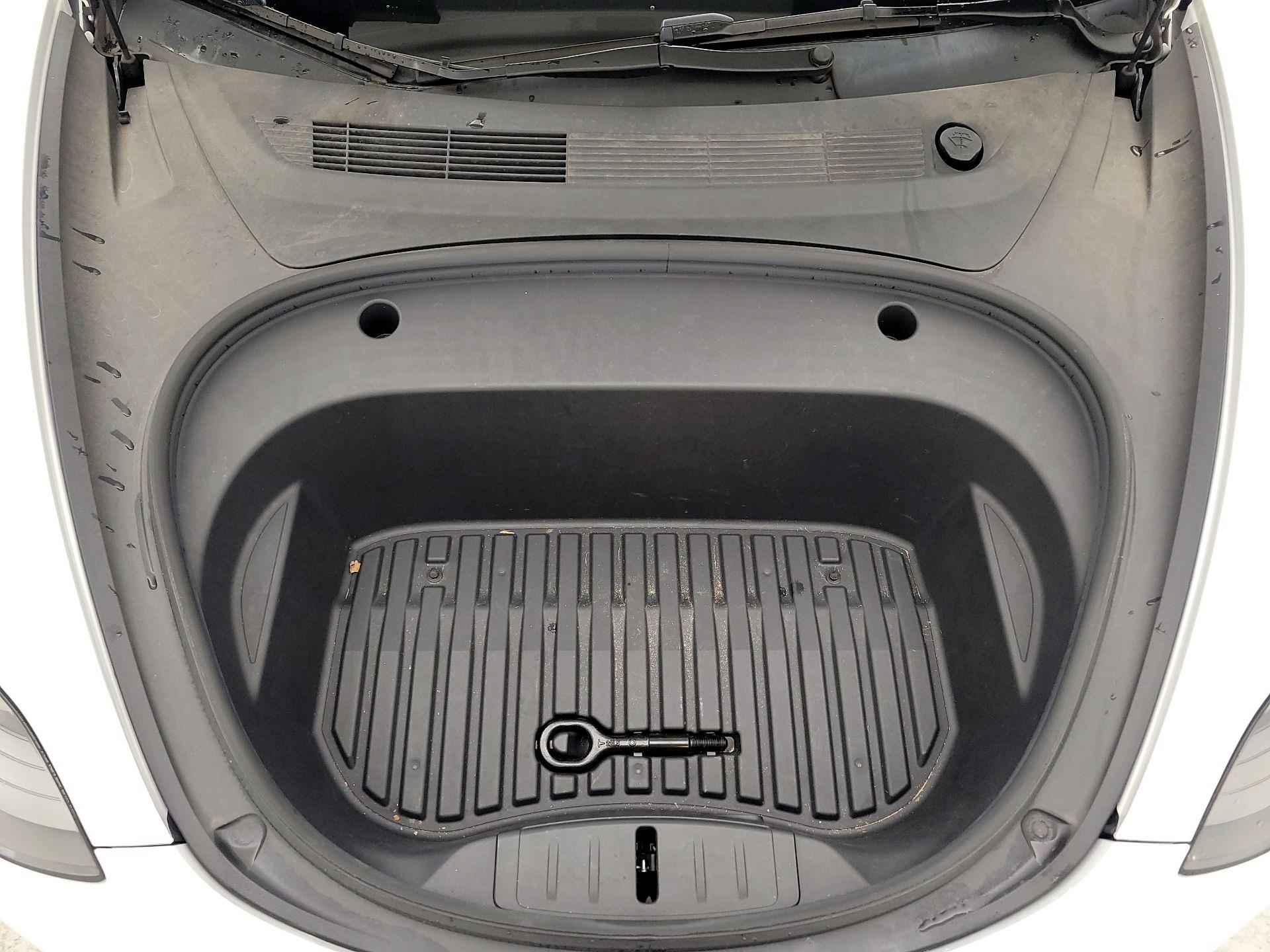 Thumbnail: 2023 Tesla Model 3 - 19