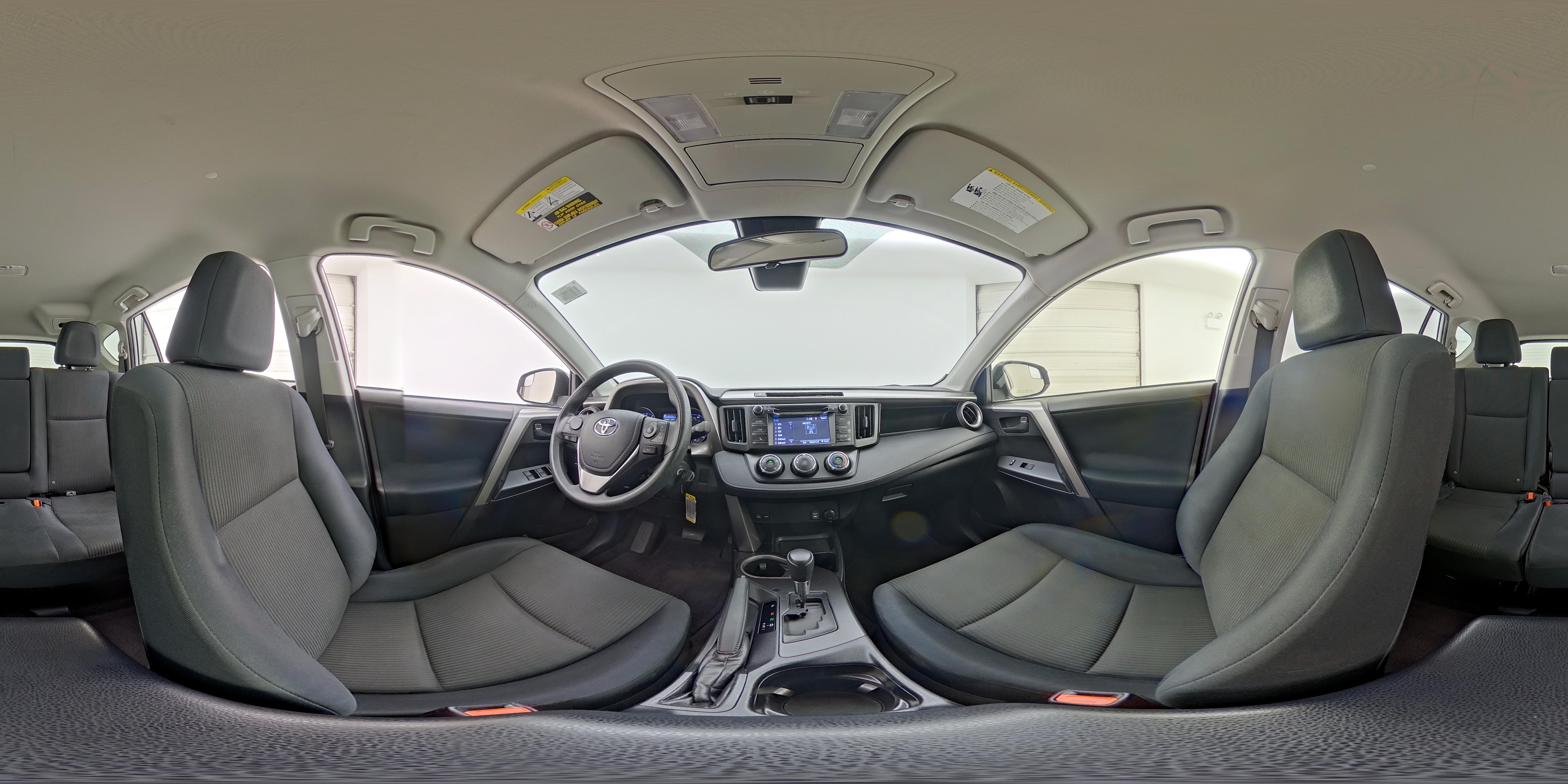 2017 Toyota RAV4 LE - Photo 24