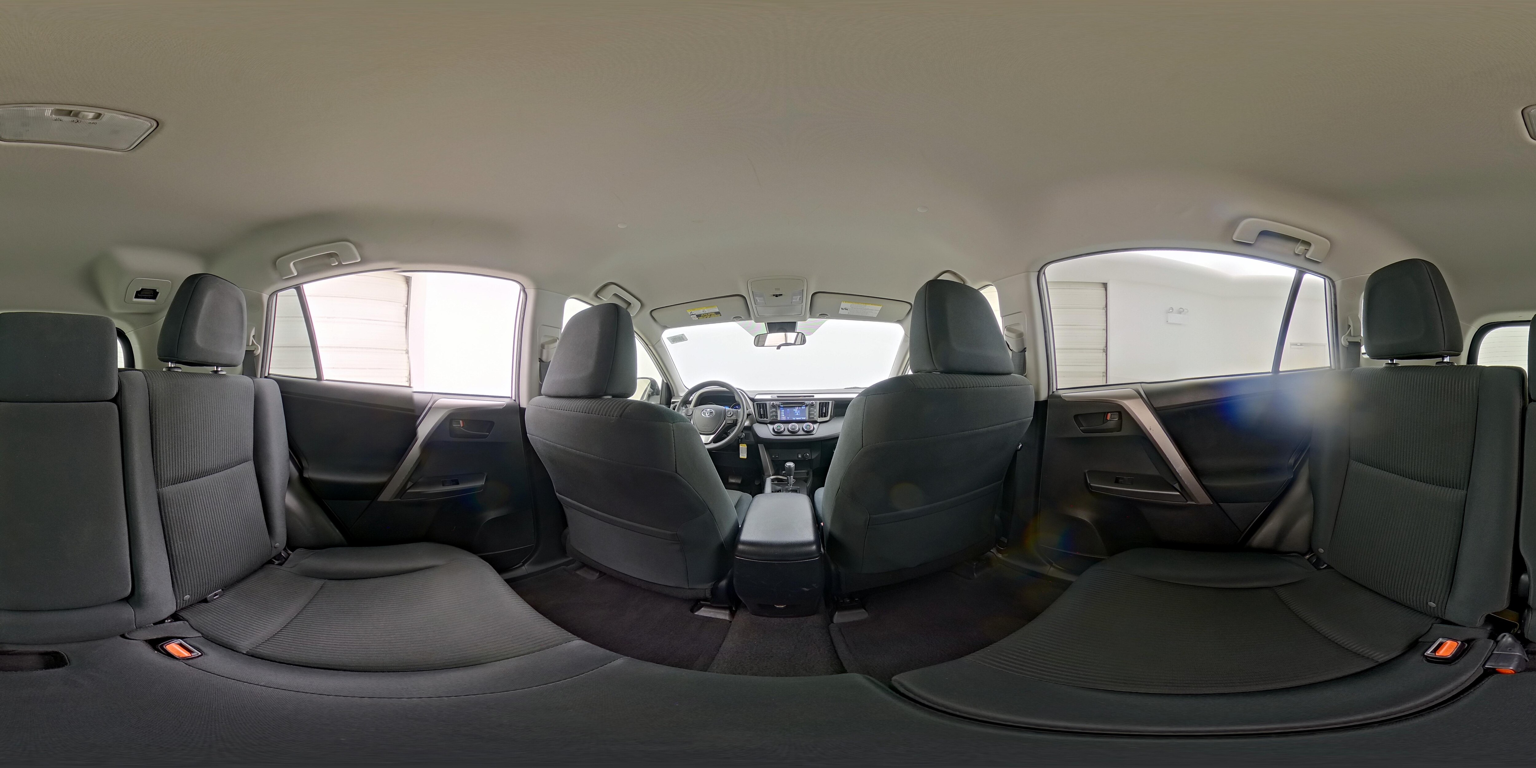2017 Toyota RAV4 LE - Photo 25