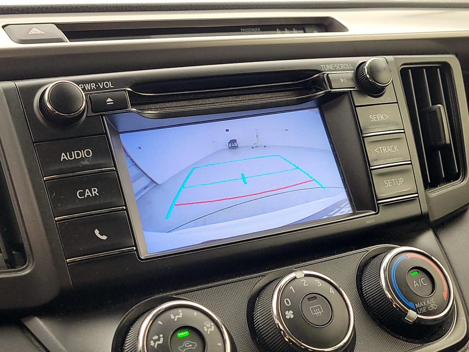 2017 Toyota RAV4 LE - Photo 15