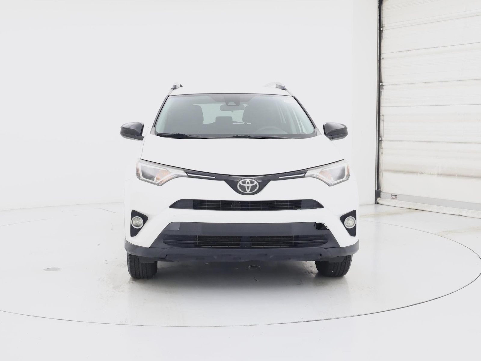 2017 Toyota RAV4 LE - Photo 6