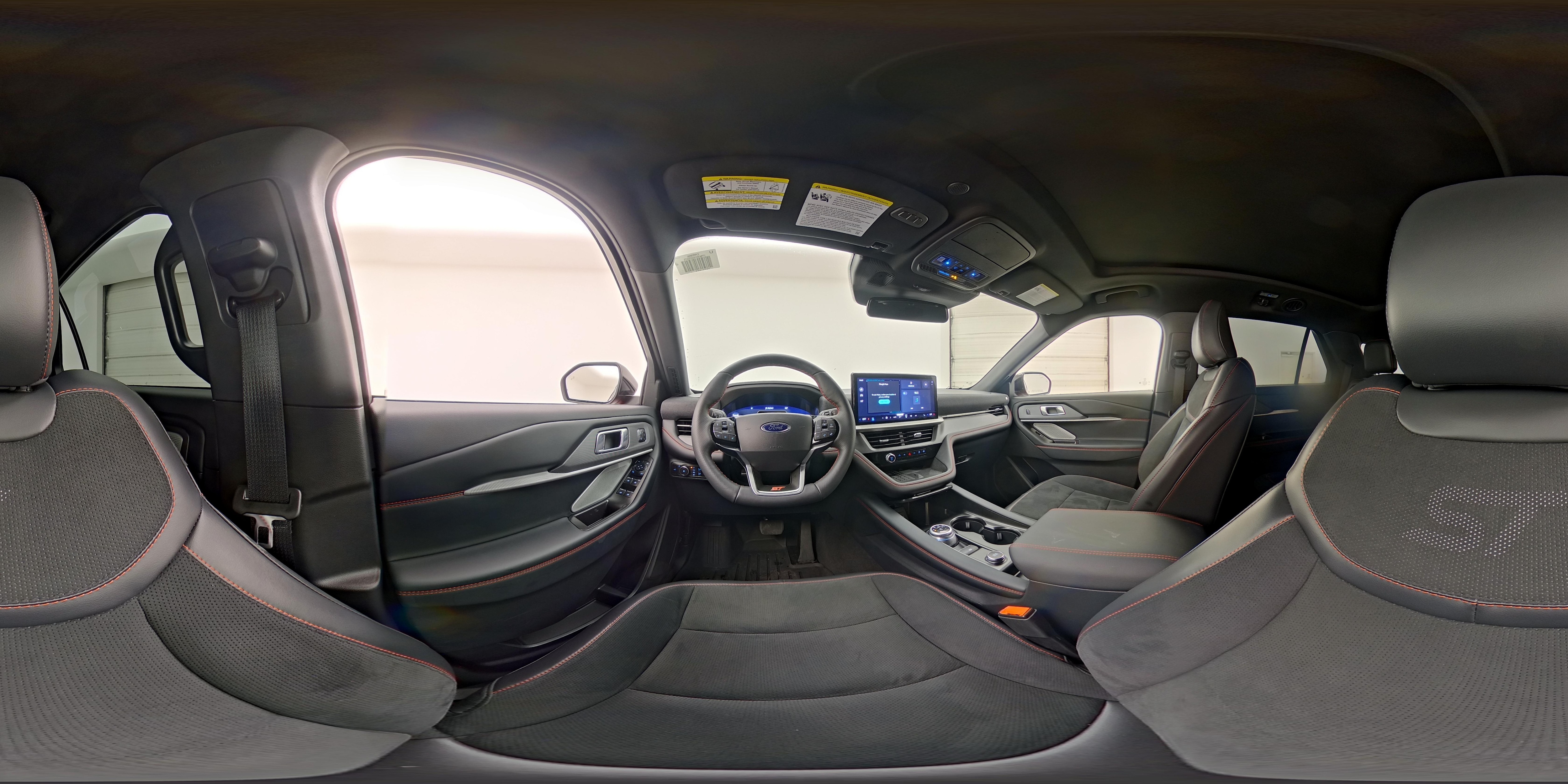 2025 Ford Explorer ST - Photo 27