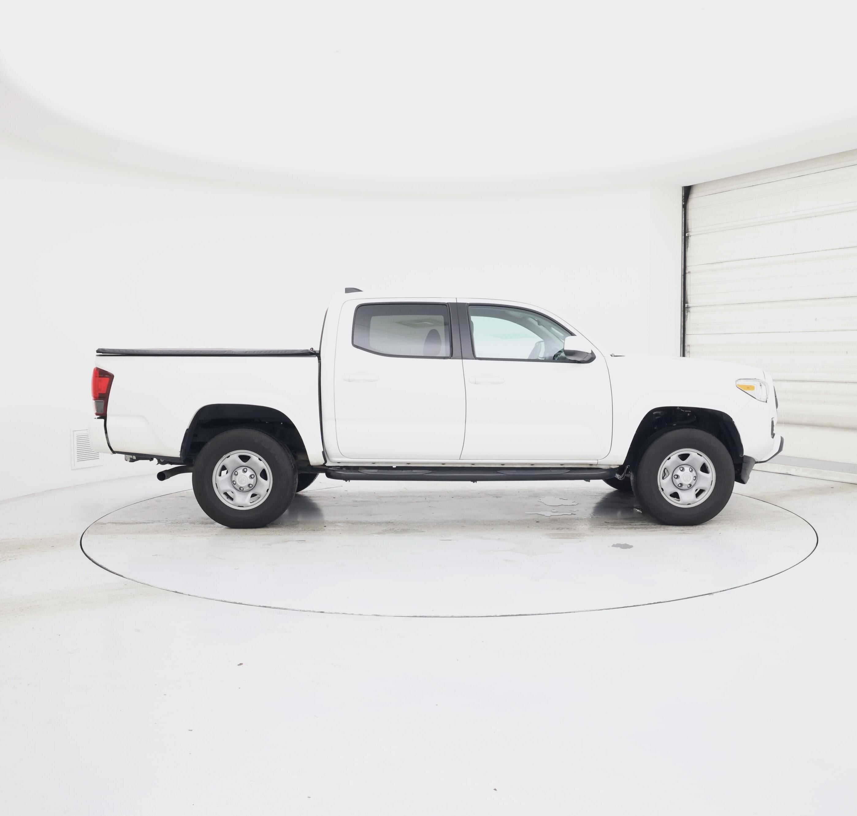 Thumbnail: 2022 Toyota Tacoma - 7