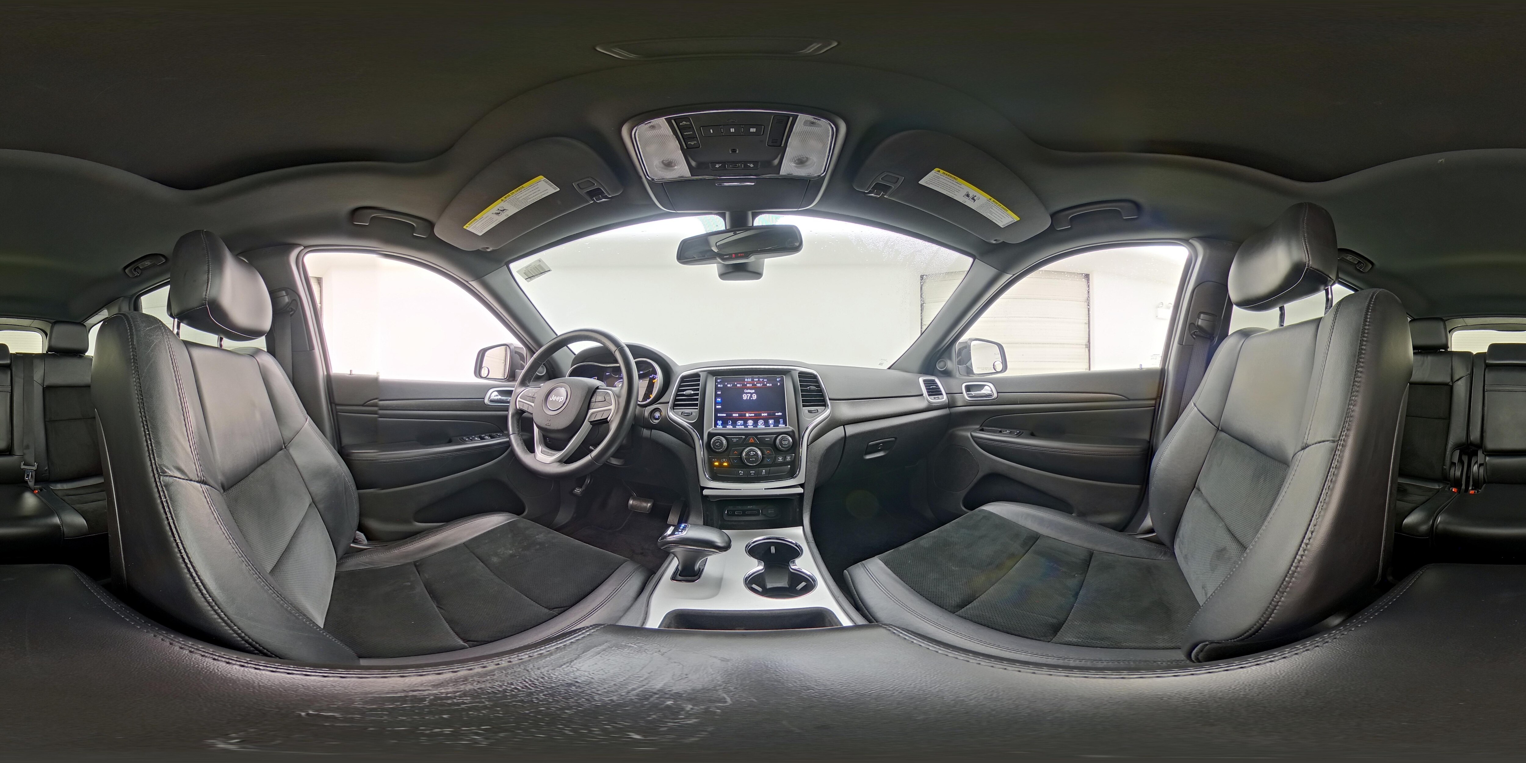 2015 Jeep Grand Cherokee Altitude - Photo 24