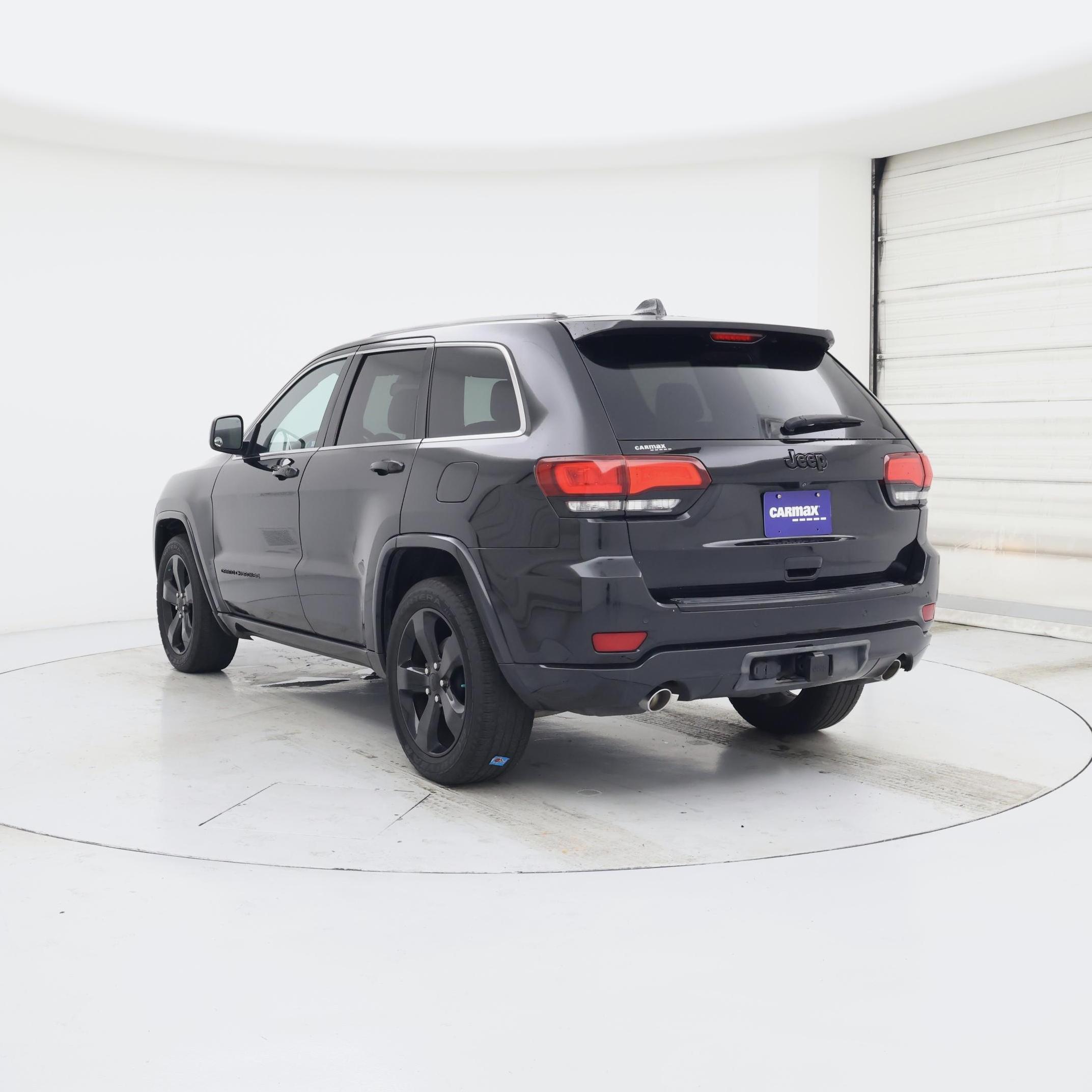 Thumbnail: 2015 Jeep Grand Cherokee - 2