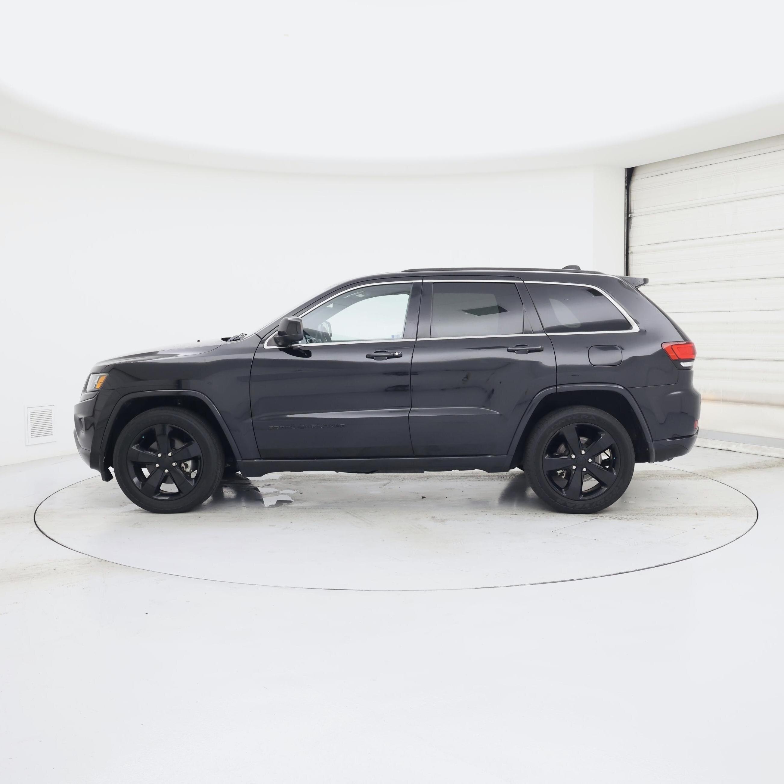 Thumbnail: 2015 Jeep Grand Cherokee - 3