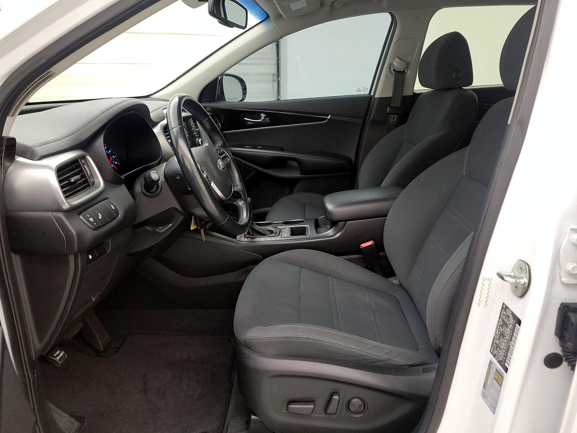 Thumbnail: 2019 Kia Sorento - 11