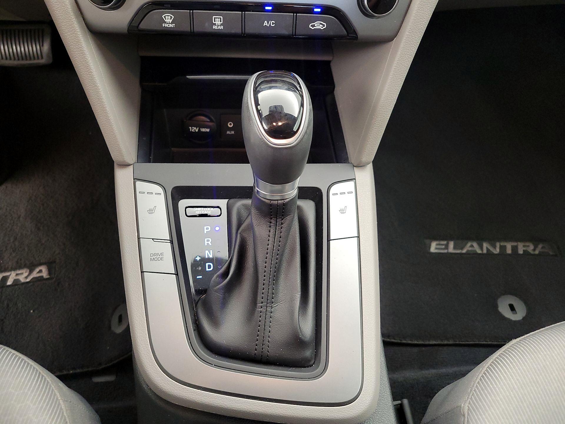 Thumbnail: 2018 Hyundai Elantra - 17