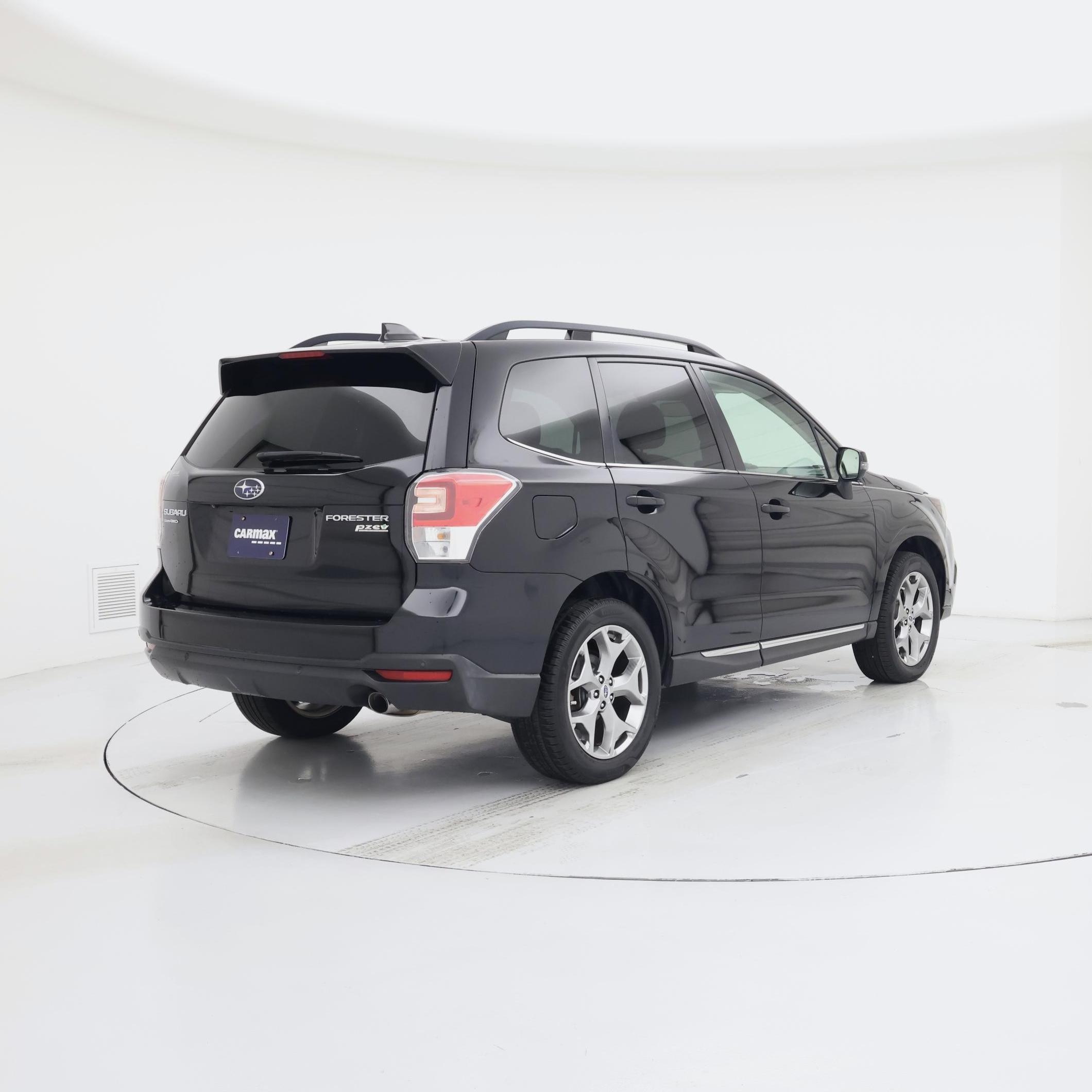 Thumbnail: 2017 Subaru Forester - 8