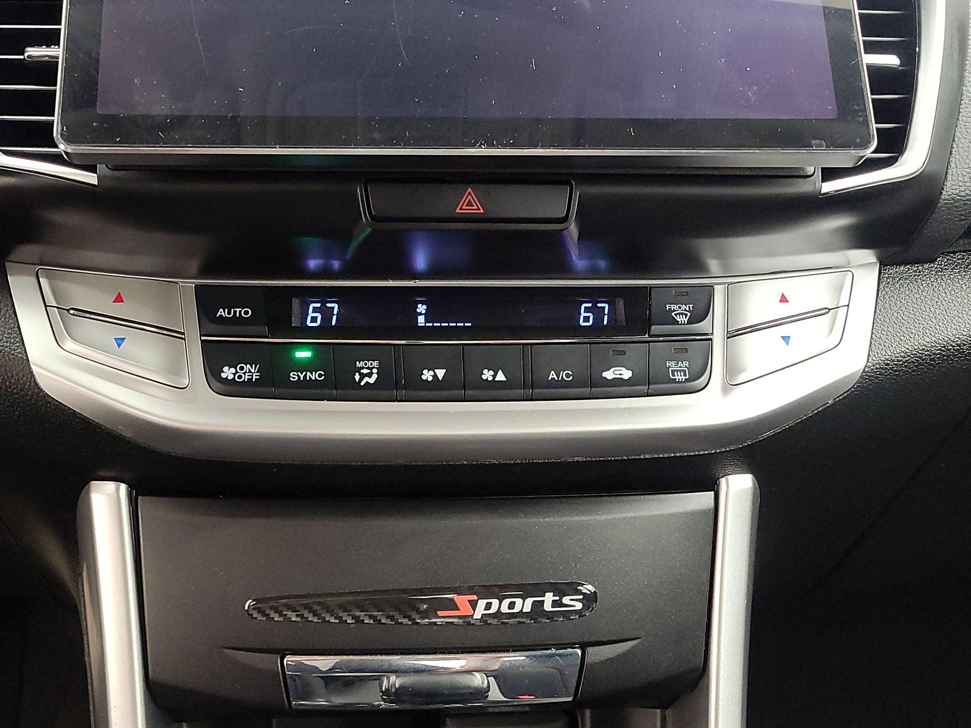 Thumbnail: 2015 Honda Accord - 16
