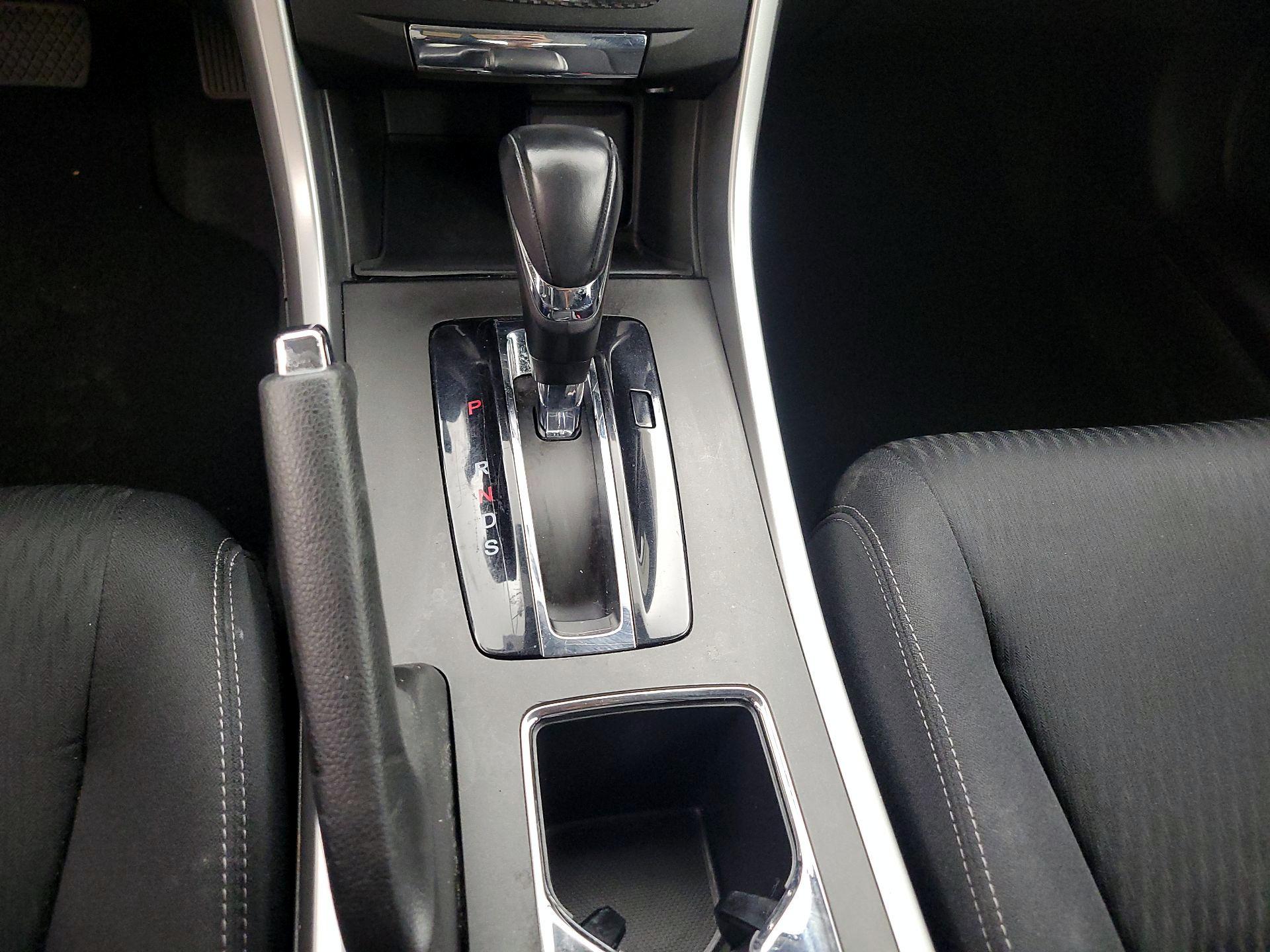 Thumbnail: 2015 Honda Accord - 17