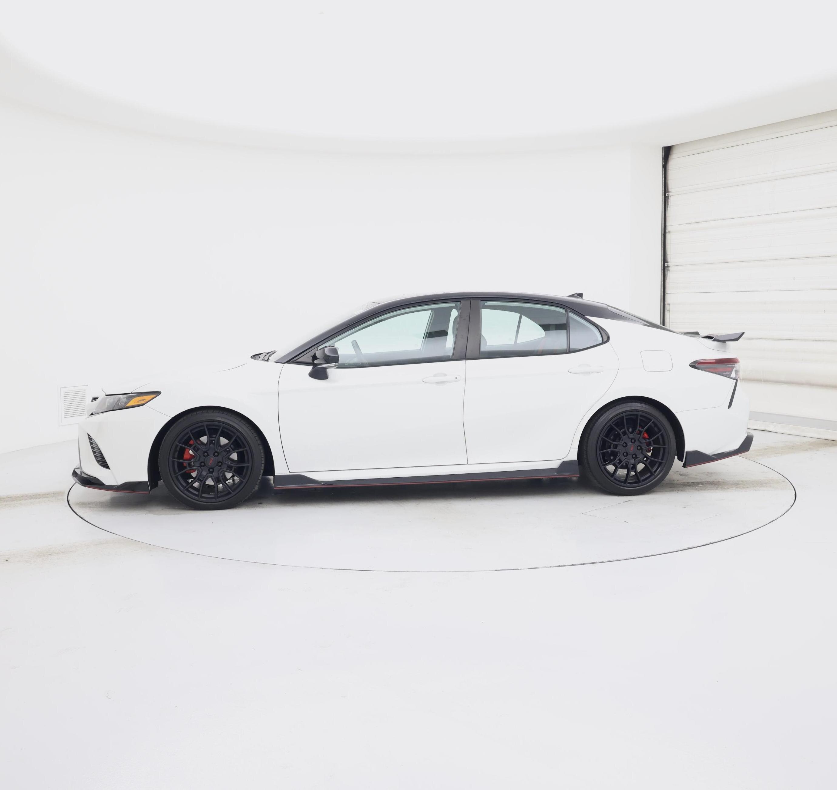 Thumbnail: 2022 Toyota Camry - 3