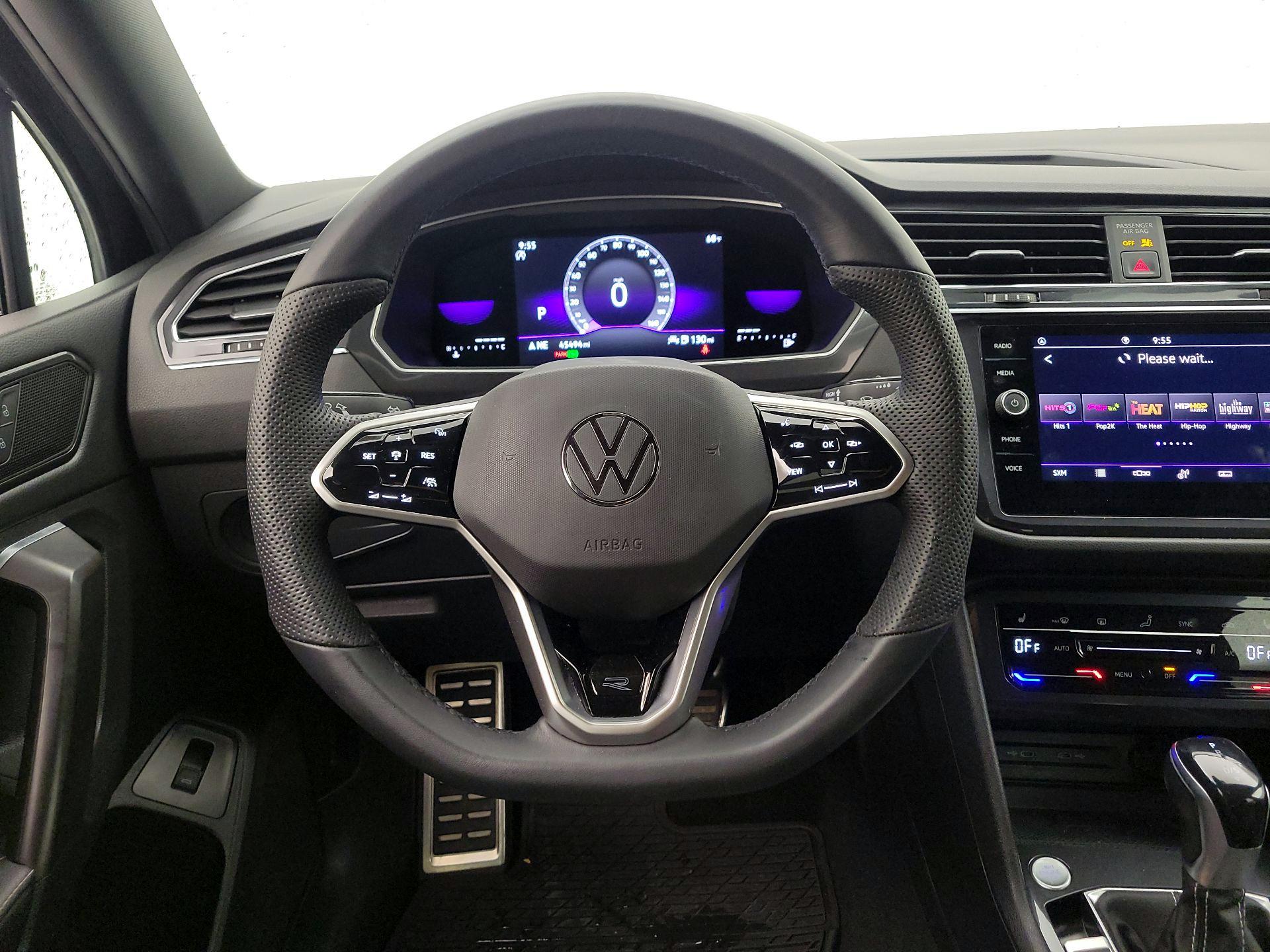 Thumbnail: 2022 Volkswagen Tiguan - 10