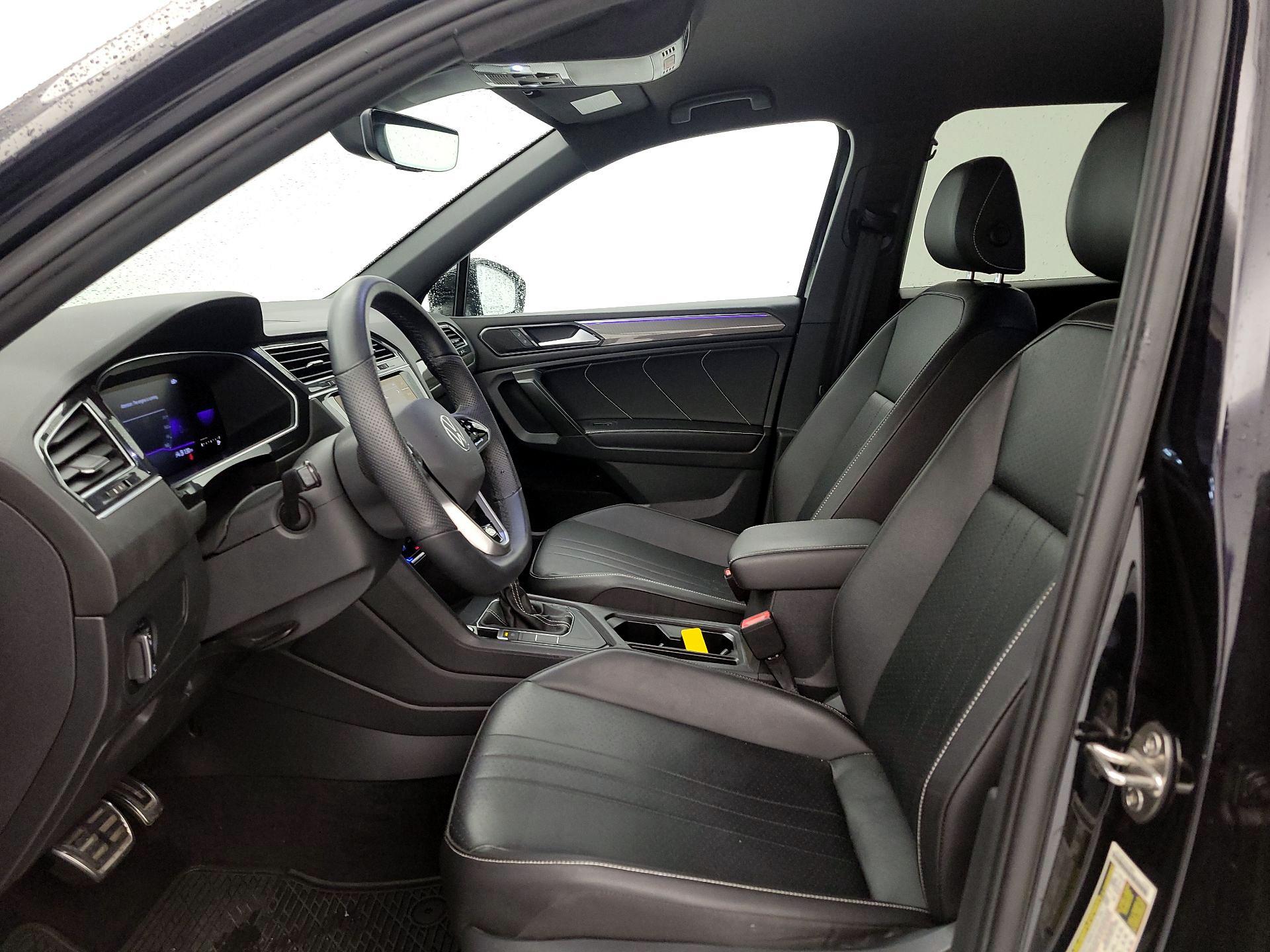 Thumbnail: 2022 Volkswagen Tiguan - 11