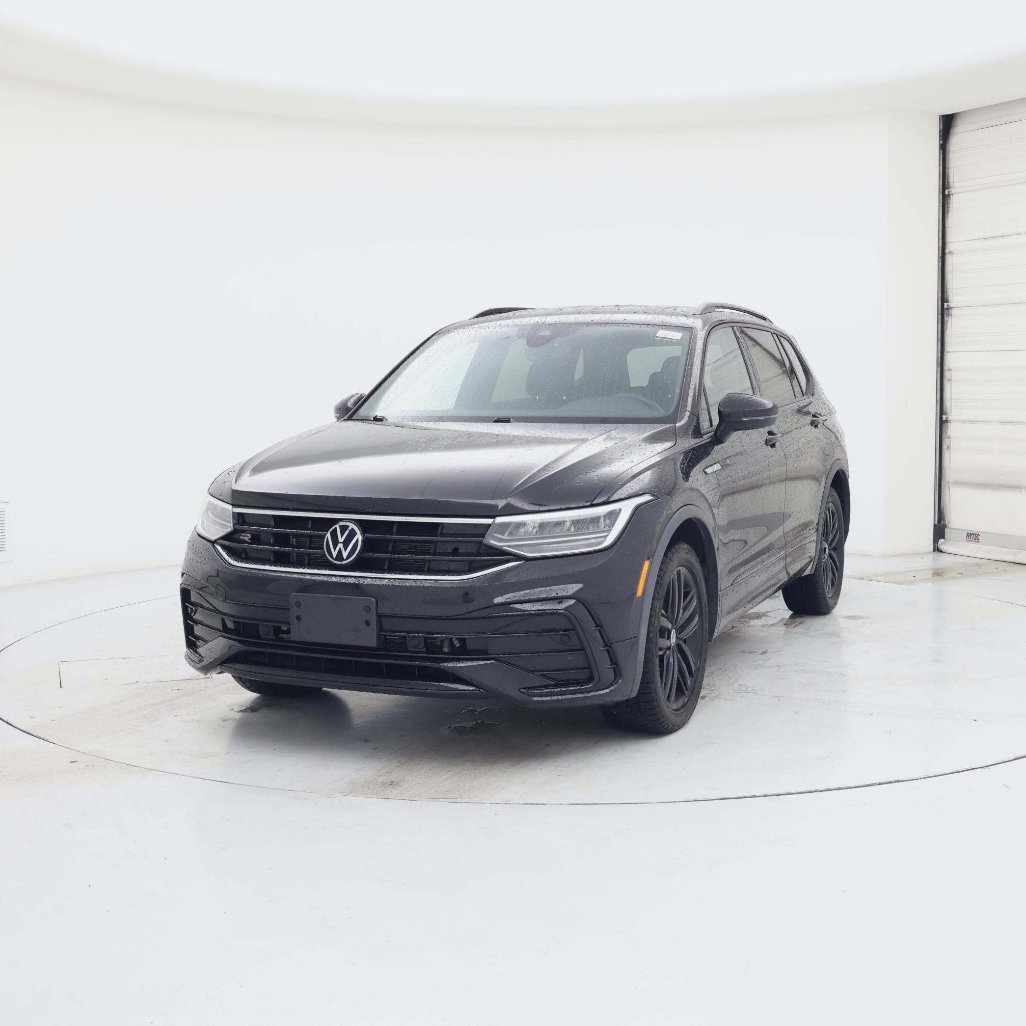 Thumbnail: 2022 Volkswagen Tiguan - 4