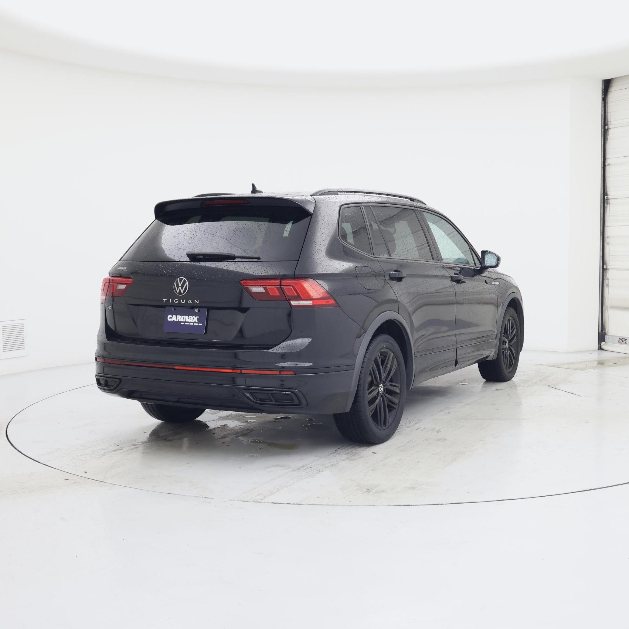 Thumbnail: 2022 Volkswagen Tiguan - 8
