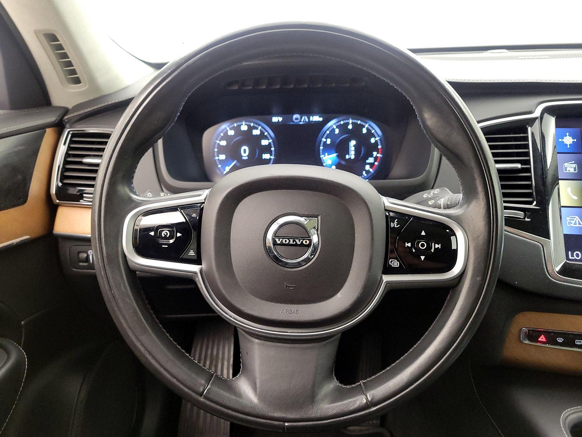 Thumbnail: 2019 Volvo XC90 - 10