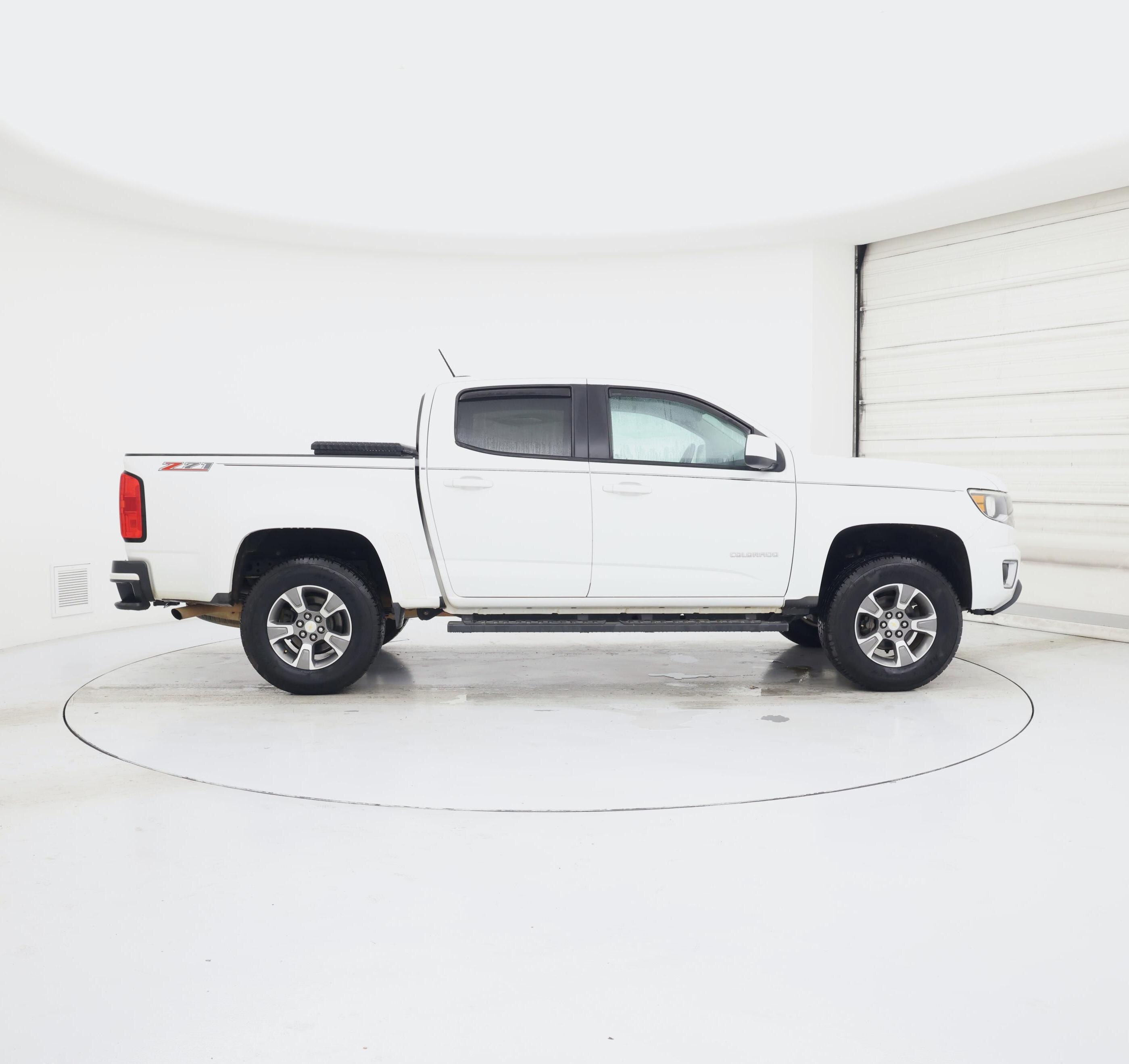 Thumbnail: 2017 Chevrolet Colorado - 7