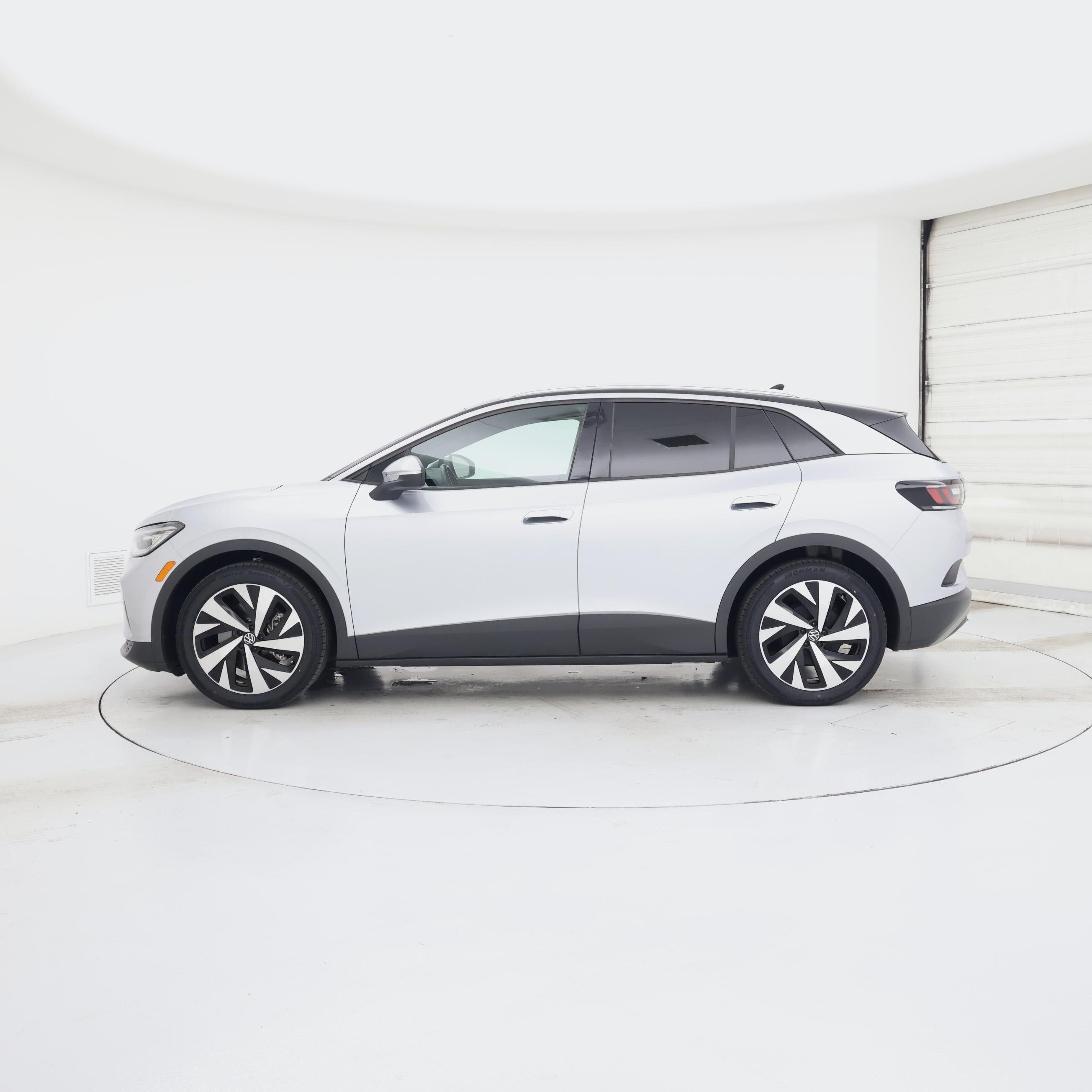Thumbnail: 2021 Volkswagen ID.4 - 3