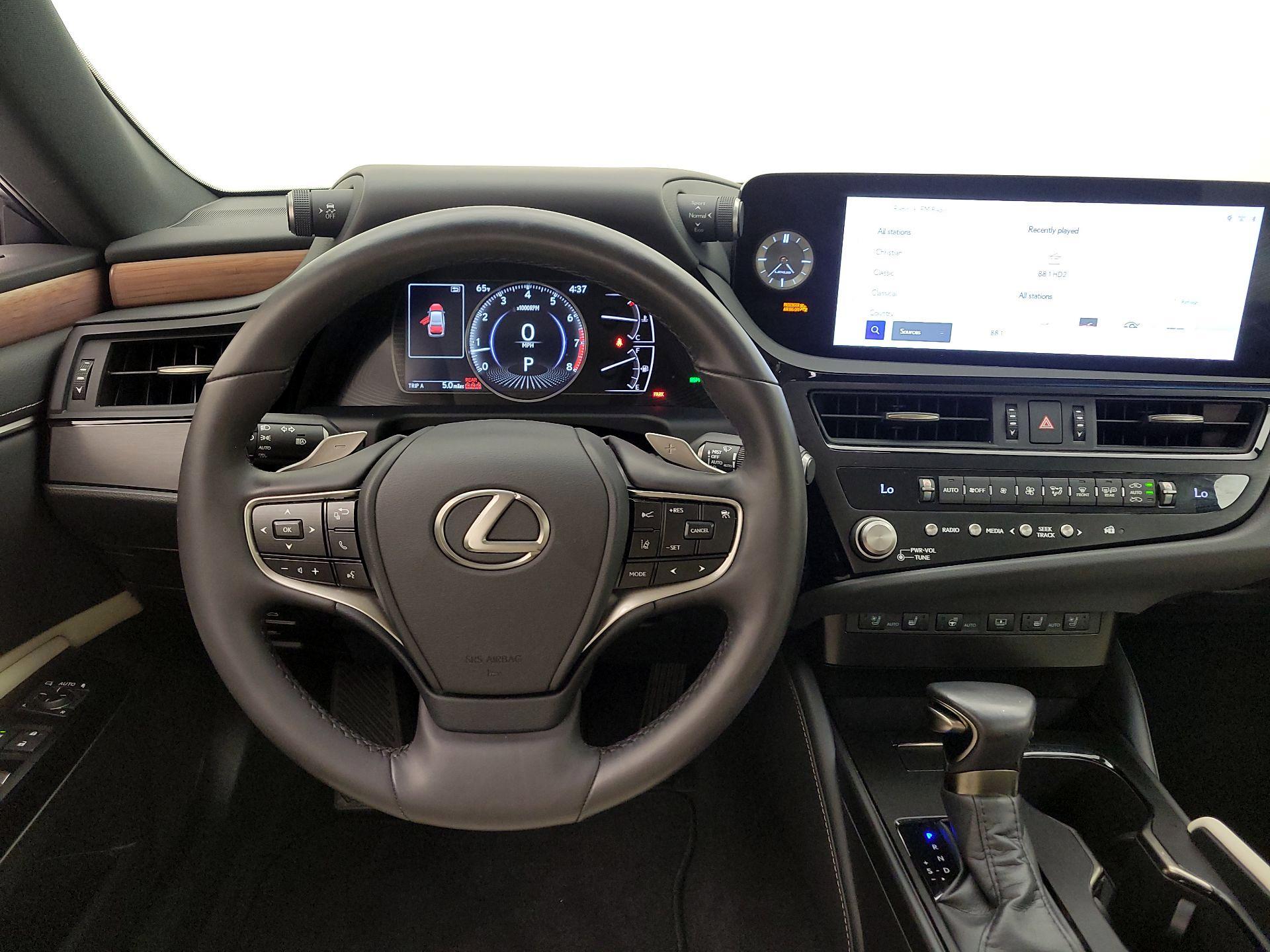 Thumbnail: 2023 Lexus ES - 10