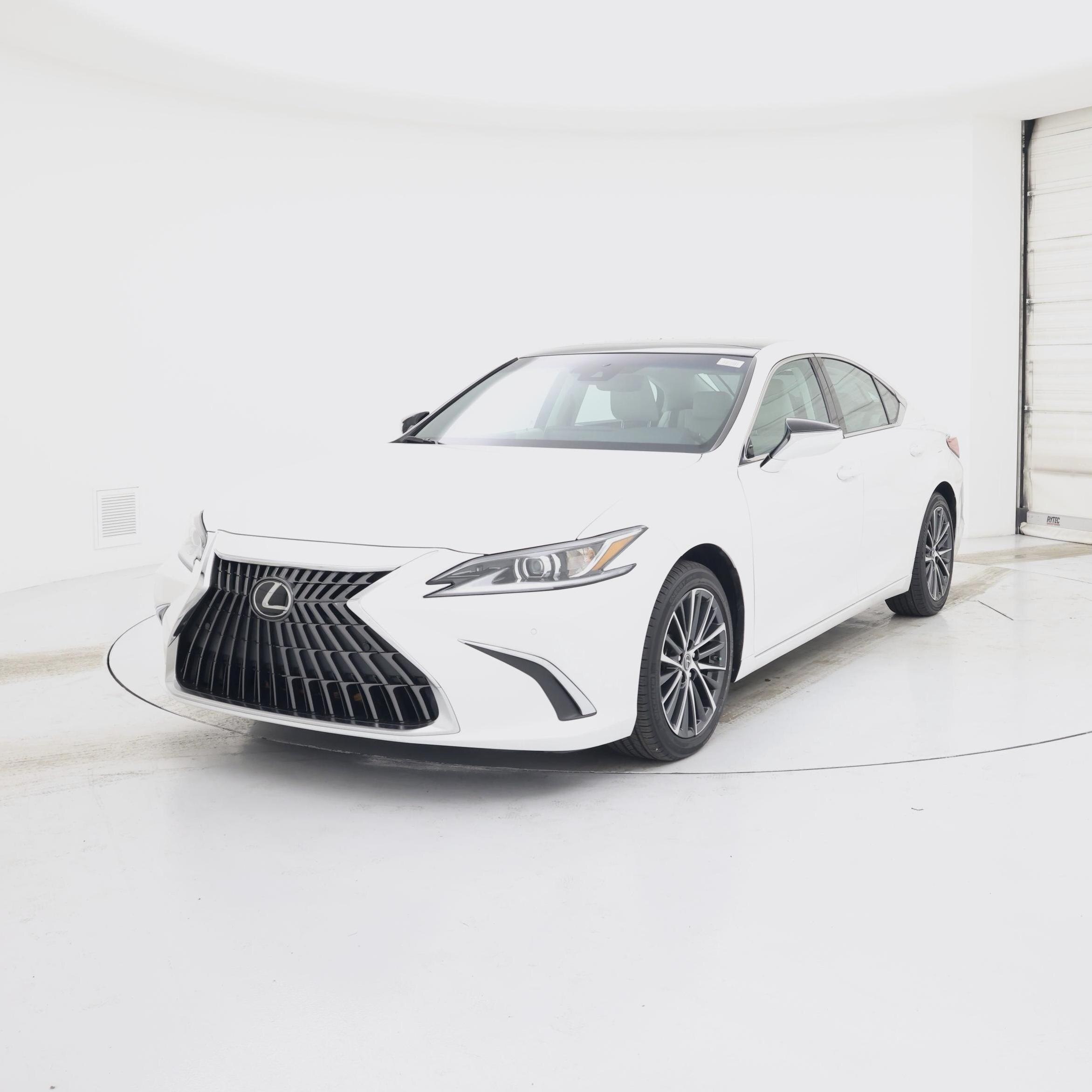 Thumbnail: 2023 Lexus ES - 4