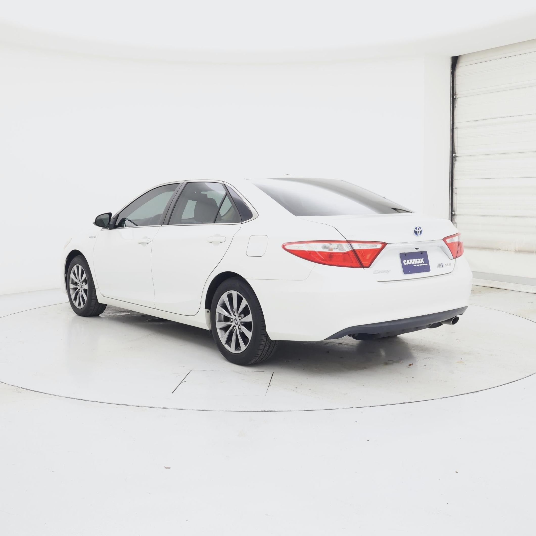 Thumbnail: 2016 Toyota Camry - 2