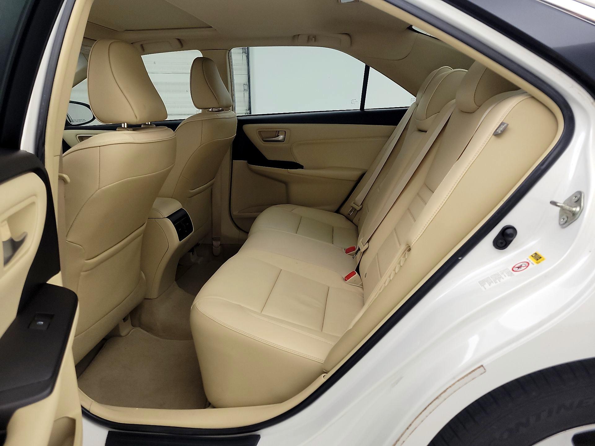 Thumbnail: 2016 Toyota Camry - 19