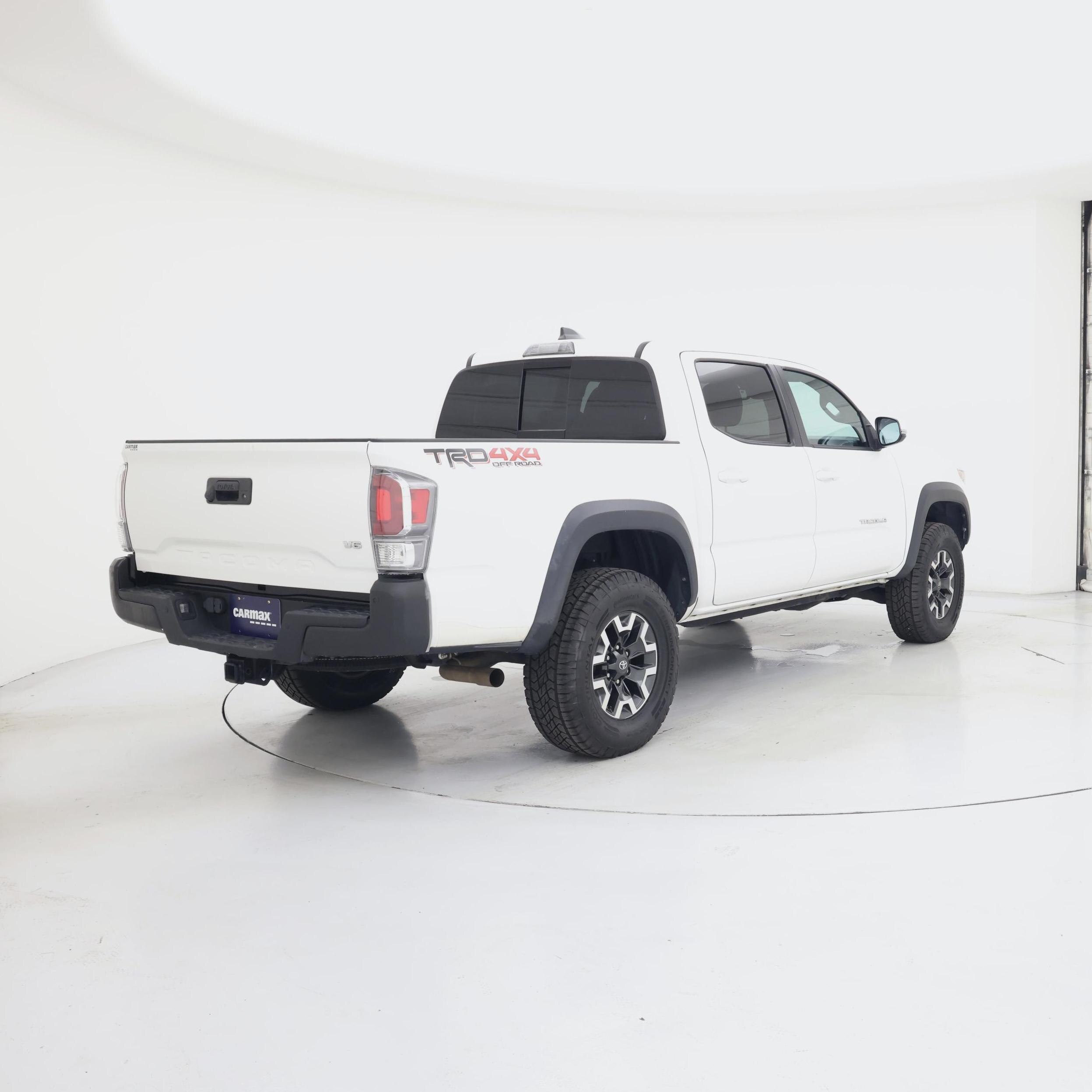 Thumbnail: 2020 Toyota Tacoma - 8