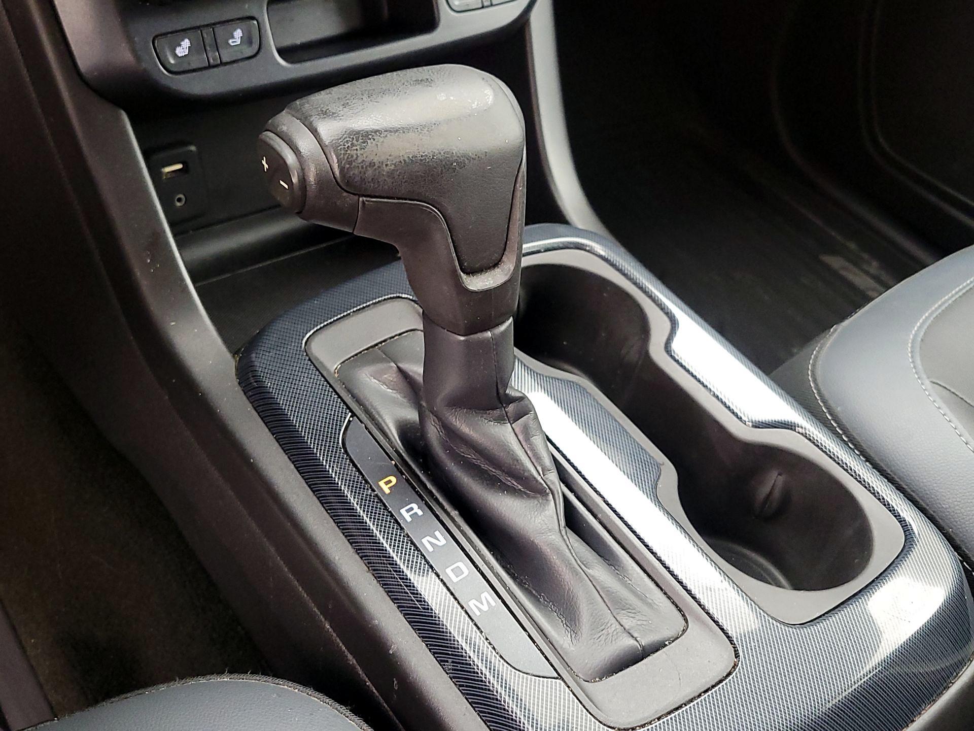 Thumbnail: 2015 Chevrolet Colorado - 17