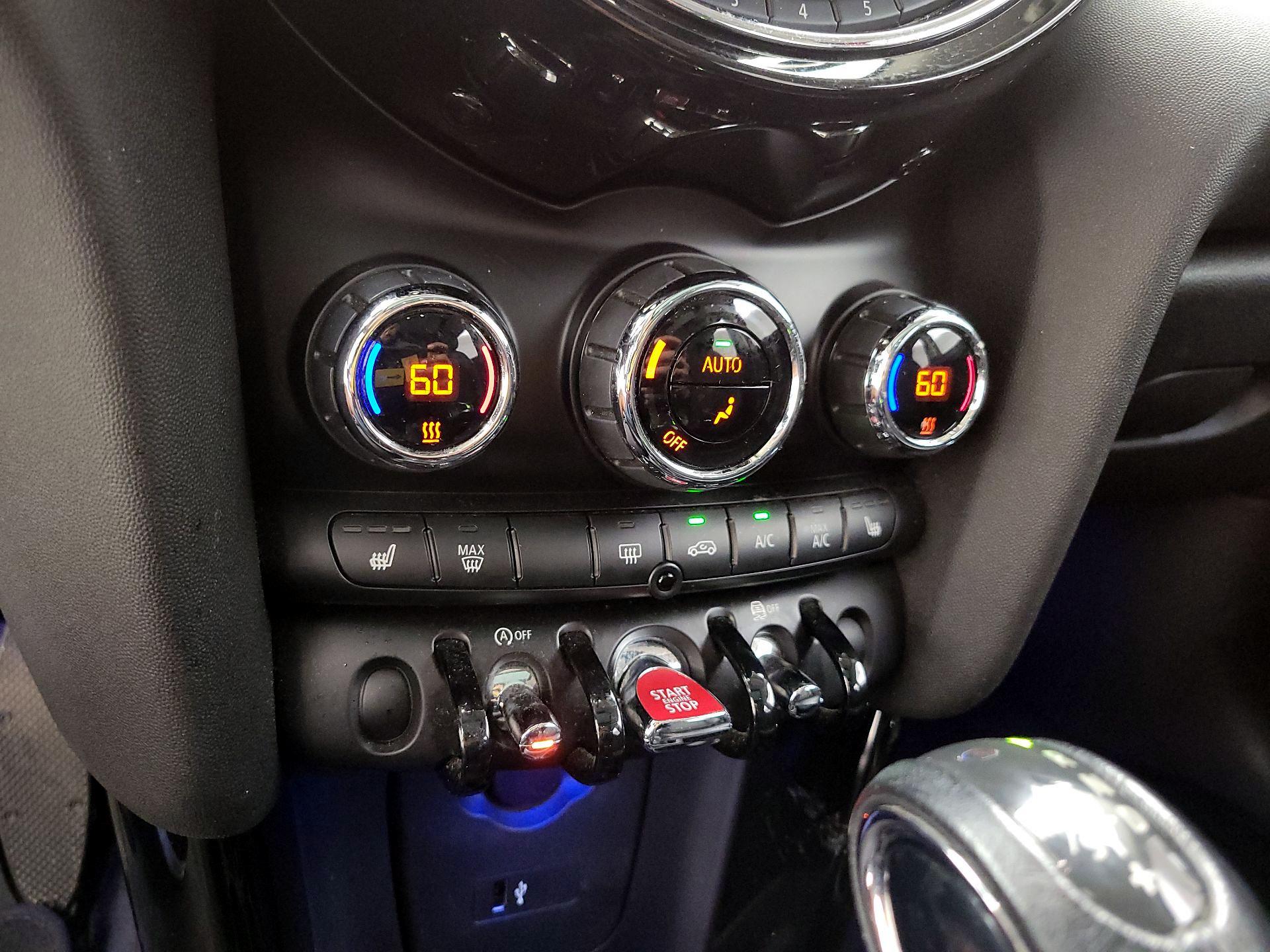 Thumbnail: 2019 MINI Cooper Hardtop - 16