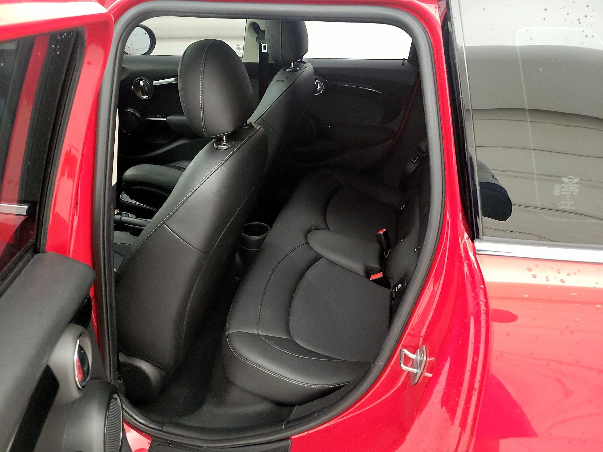 Thumbnail: 2019 MINI Cooper Hardtop - 20