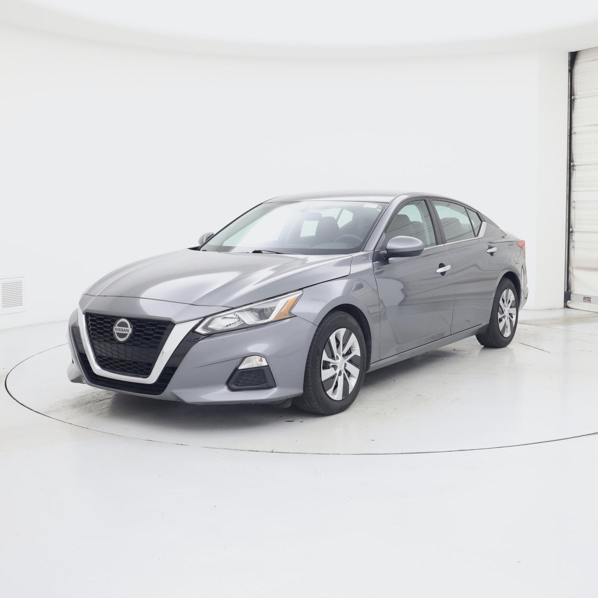 Thumbnail: 2020 Nissan Altima - 4